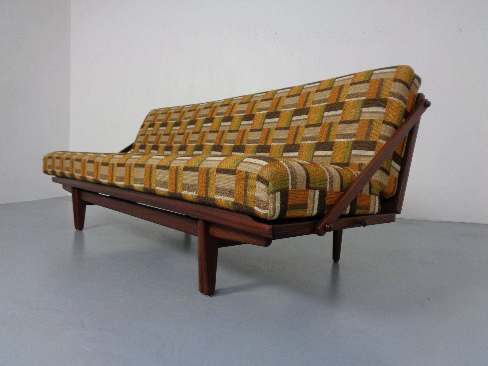 Danish 981 Diva Daybed In Teak And Oak By Poul M Volther For Frem Røjle, 1950s photo Furniture