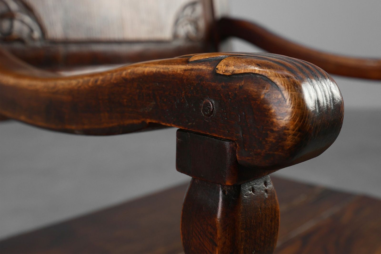 4165.0 Antique Armchair In Hand Carved Oak, 1700s photo