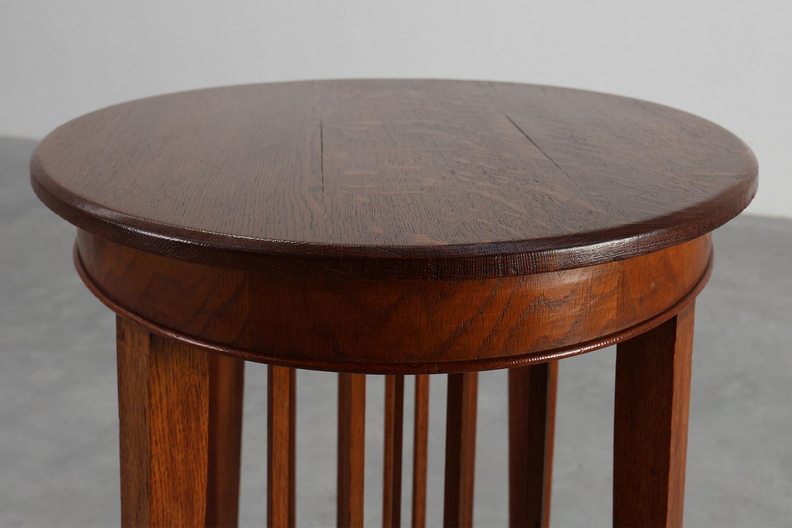 1926.0 Arts And Crafts Oak Side Table, United Kingdom, 1900s photo