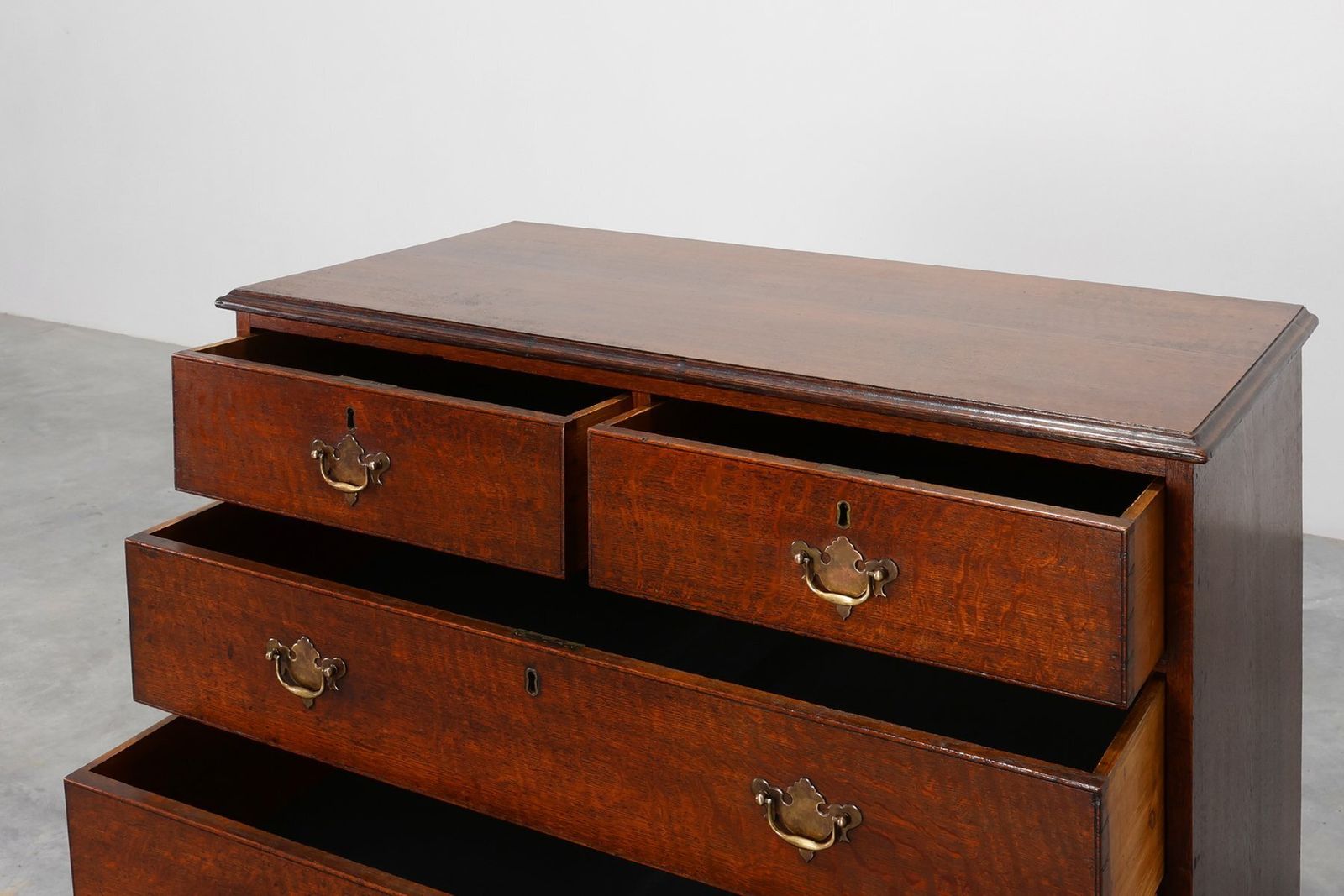 photo furniture Georgian Chest Of Drawers, United Kingdom, 19th Century