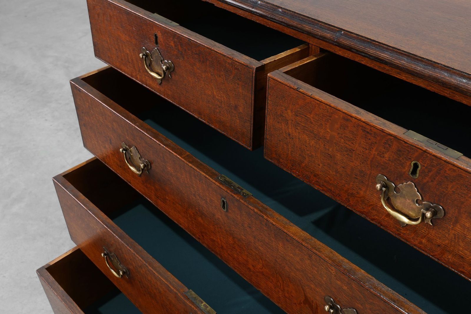 4684.0 Georgian Chest Of Drawers, United Kingdom, 19th Century photo