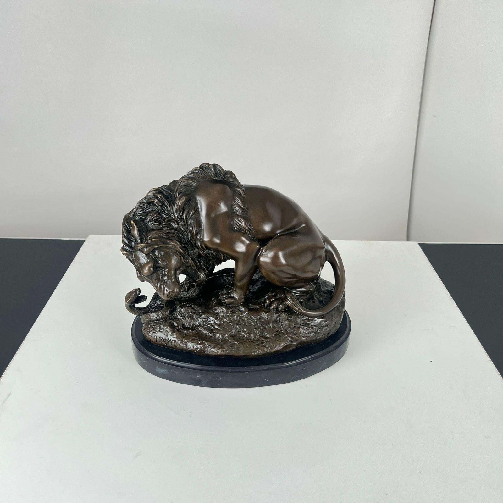 Bronze Sculpture, Lion With Snake, After A. Barye, France, 20th Century. photo vinterior