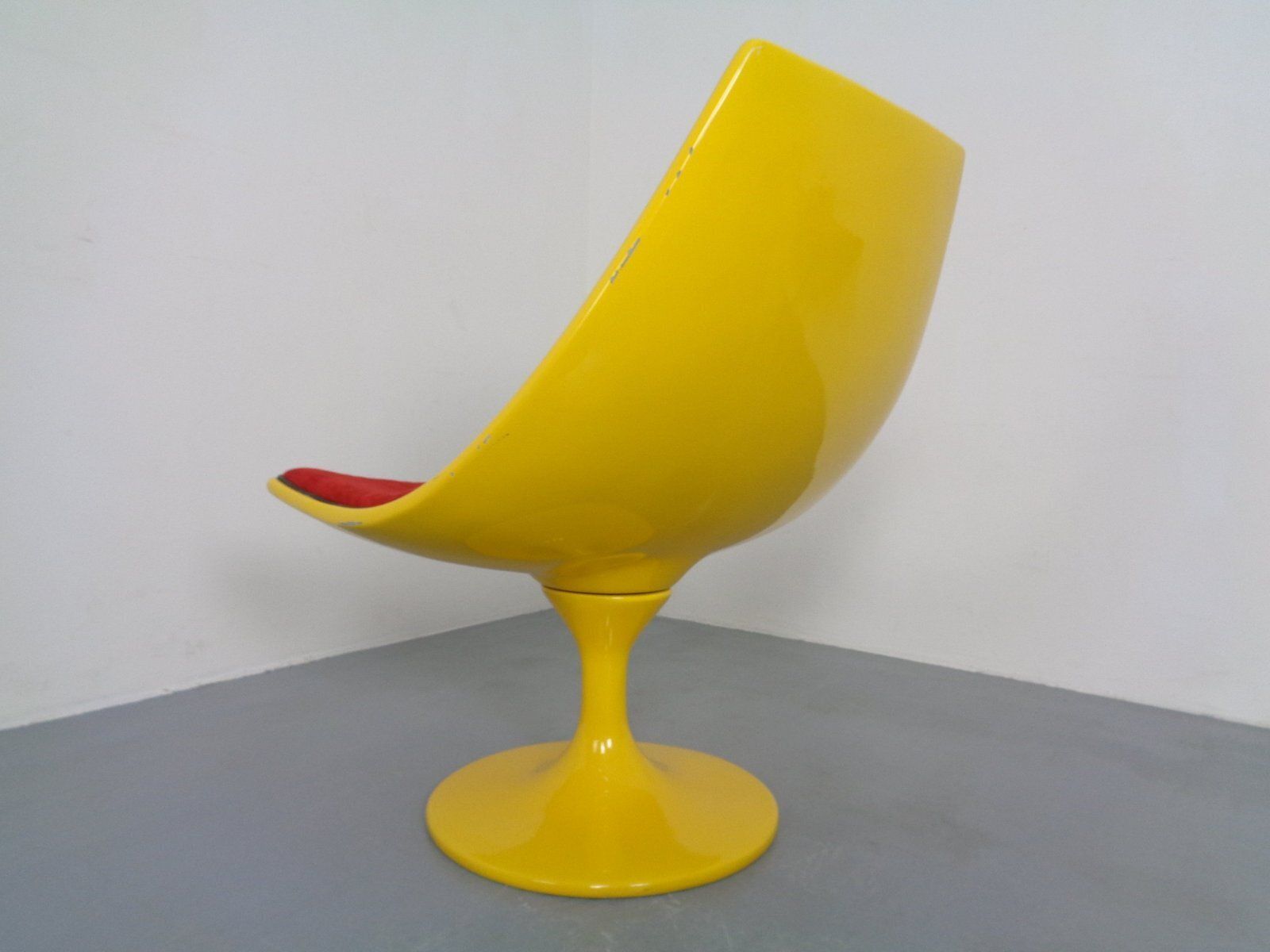 Furniture Italian Fiberglass Swivel Chair, 1960s photo