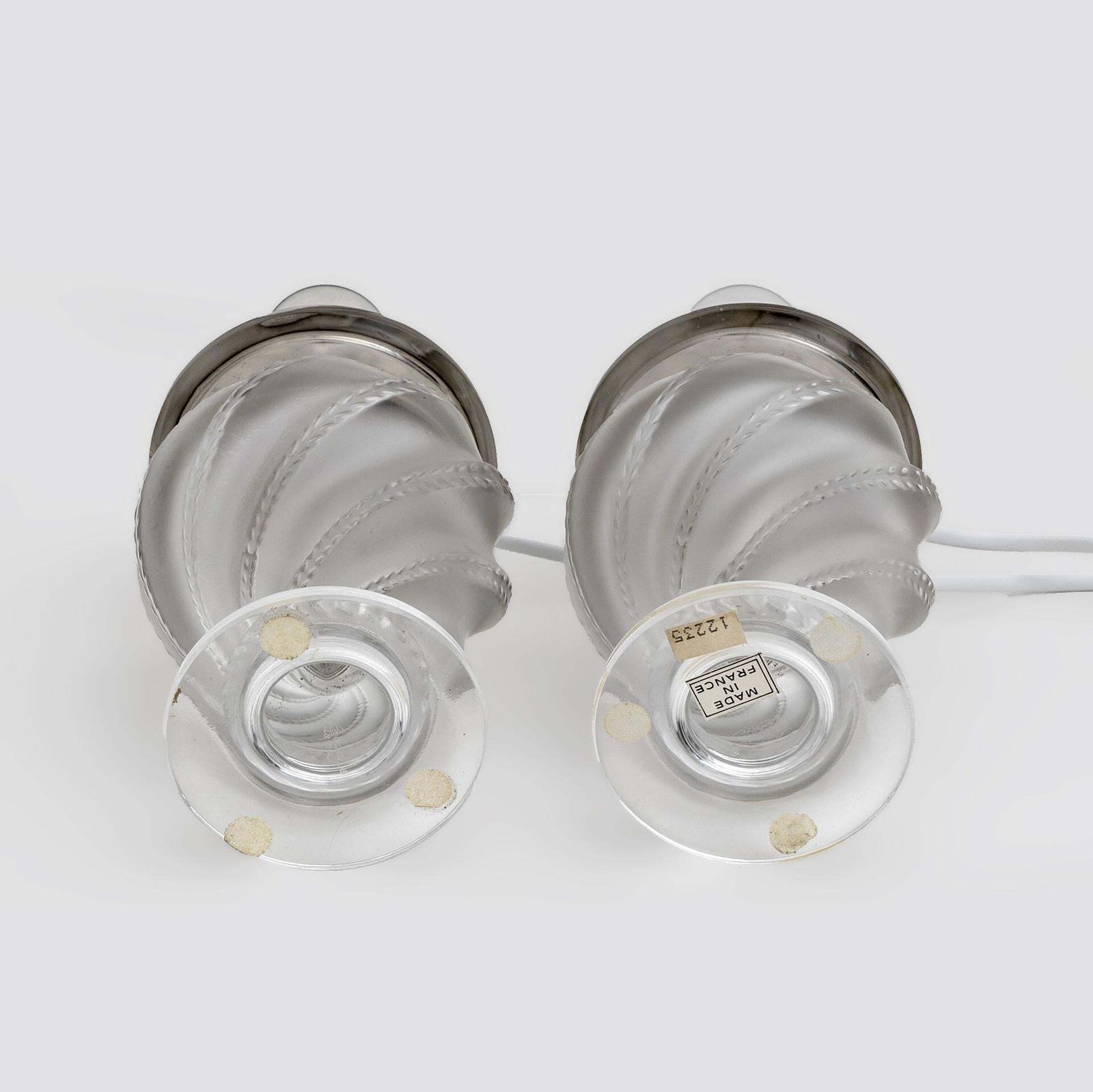 Pair Of Lamps   "Ermenonville" Signed Lalique   Crystal, Vintage 1960s photo vinterior