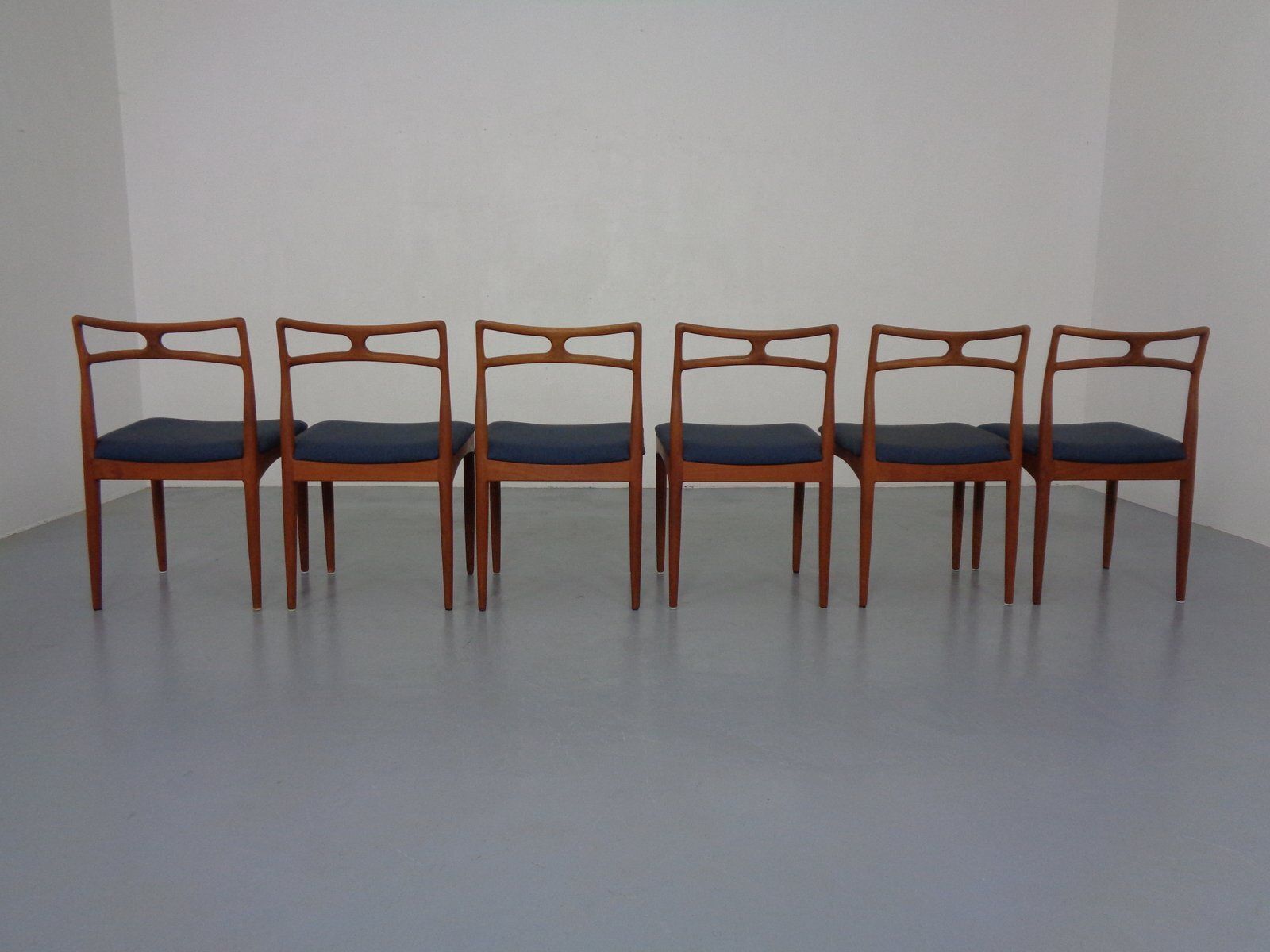 photo furniture Model 94 Teak & Kvadrat Hallingdal Dining Chairs By Johannes Andersen For Christian Linneberg, Denmark, 1960s, Set Of 6