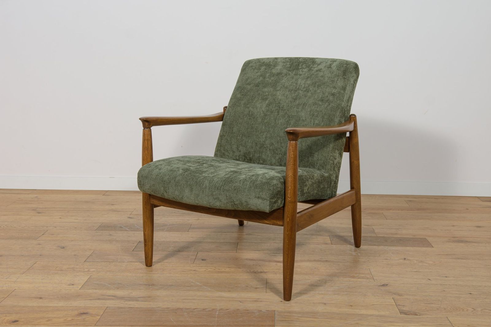 Mid Century Modern Gfm 64 Armchair By Edmund Homa For Gościcińskie Furniture Factory, 1960s