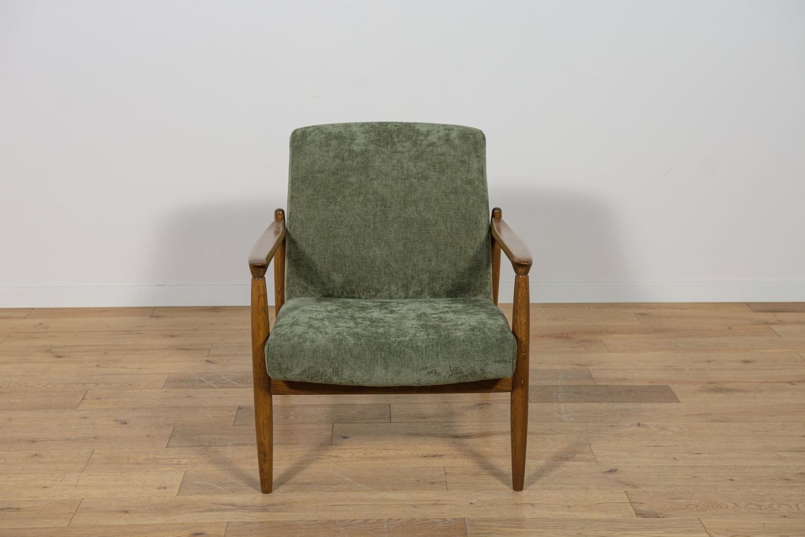 Mid Century Modern Gfm 64 Armchair By Edmund Homa For Gościcińskie Furniture Factory, 1960s photo furniture