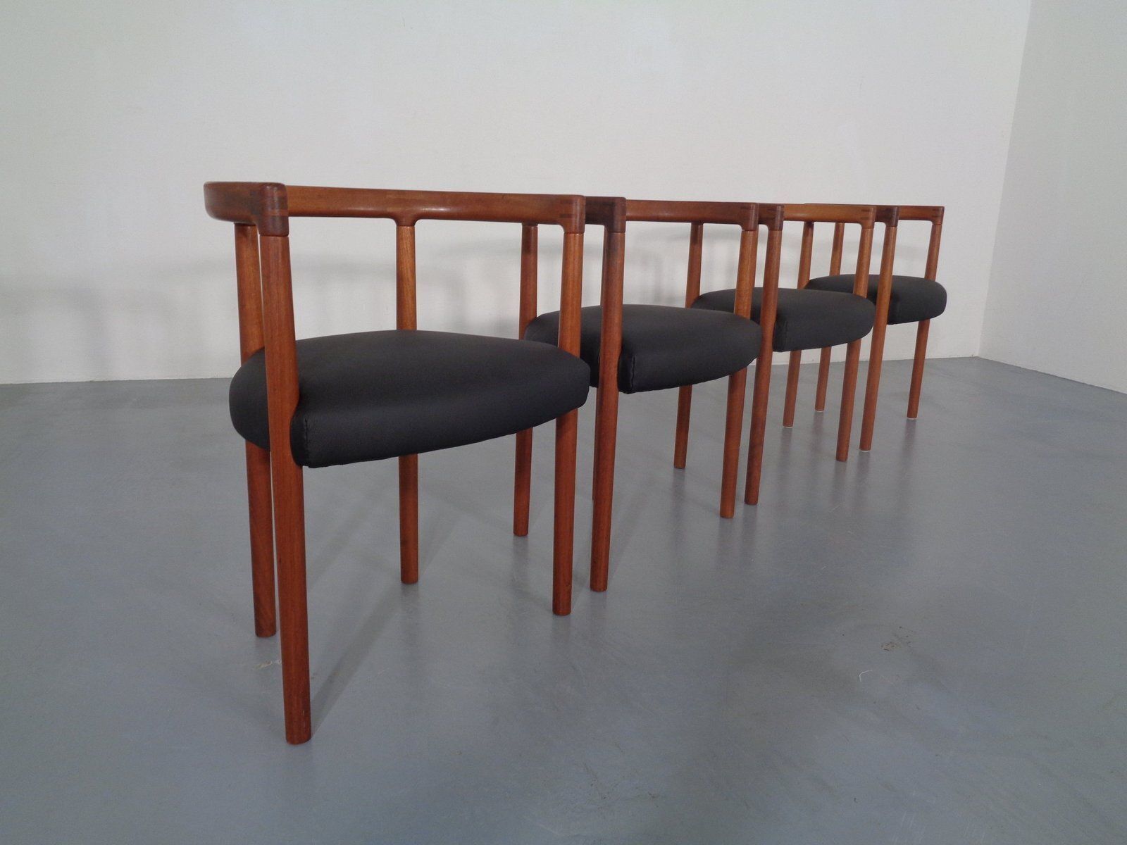 Teak & Leather Model 195 Dining Chairs By Ole Gjerløv Knudsen & Torben Lind For France & Søn, Denmark, 1960s, Set Of 4 photo Furniture