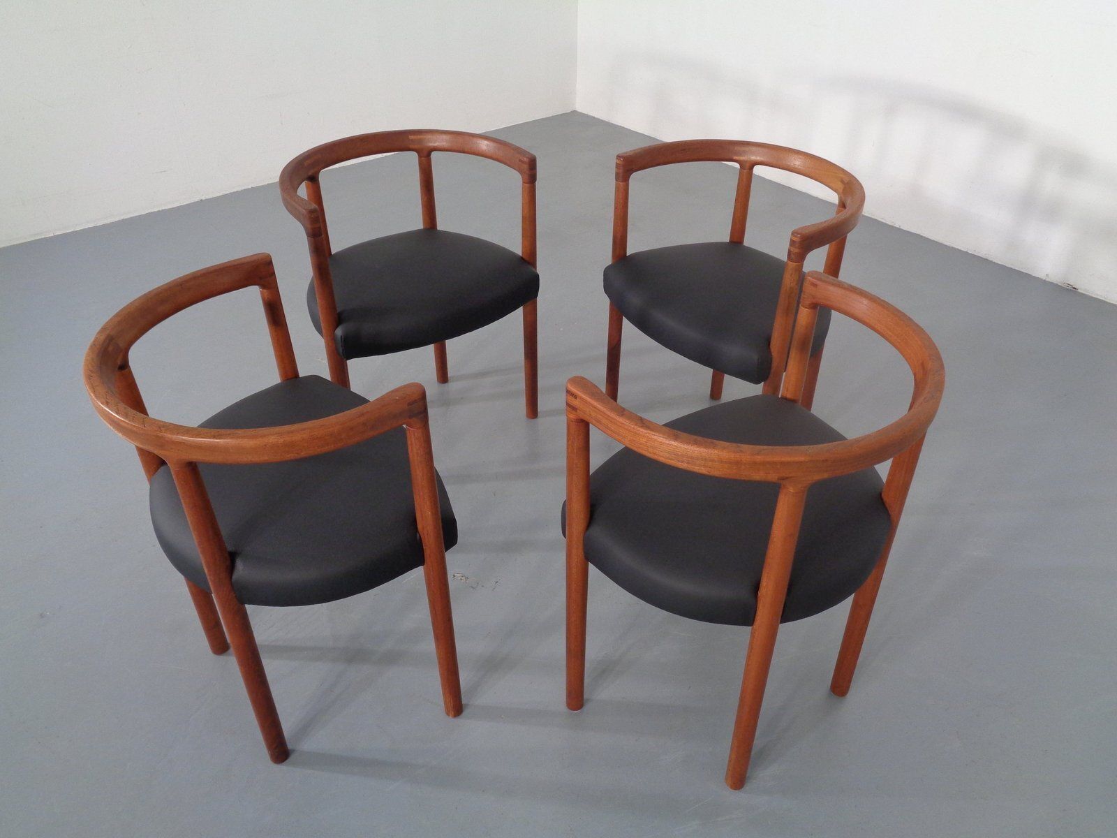 Teak & Leather Model 195 Dining Chairs By Ole Gjerløv Knudsen & Torben Lind For France & Søn, Denmark, 1960s, Set Of 4 photo vintage