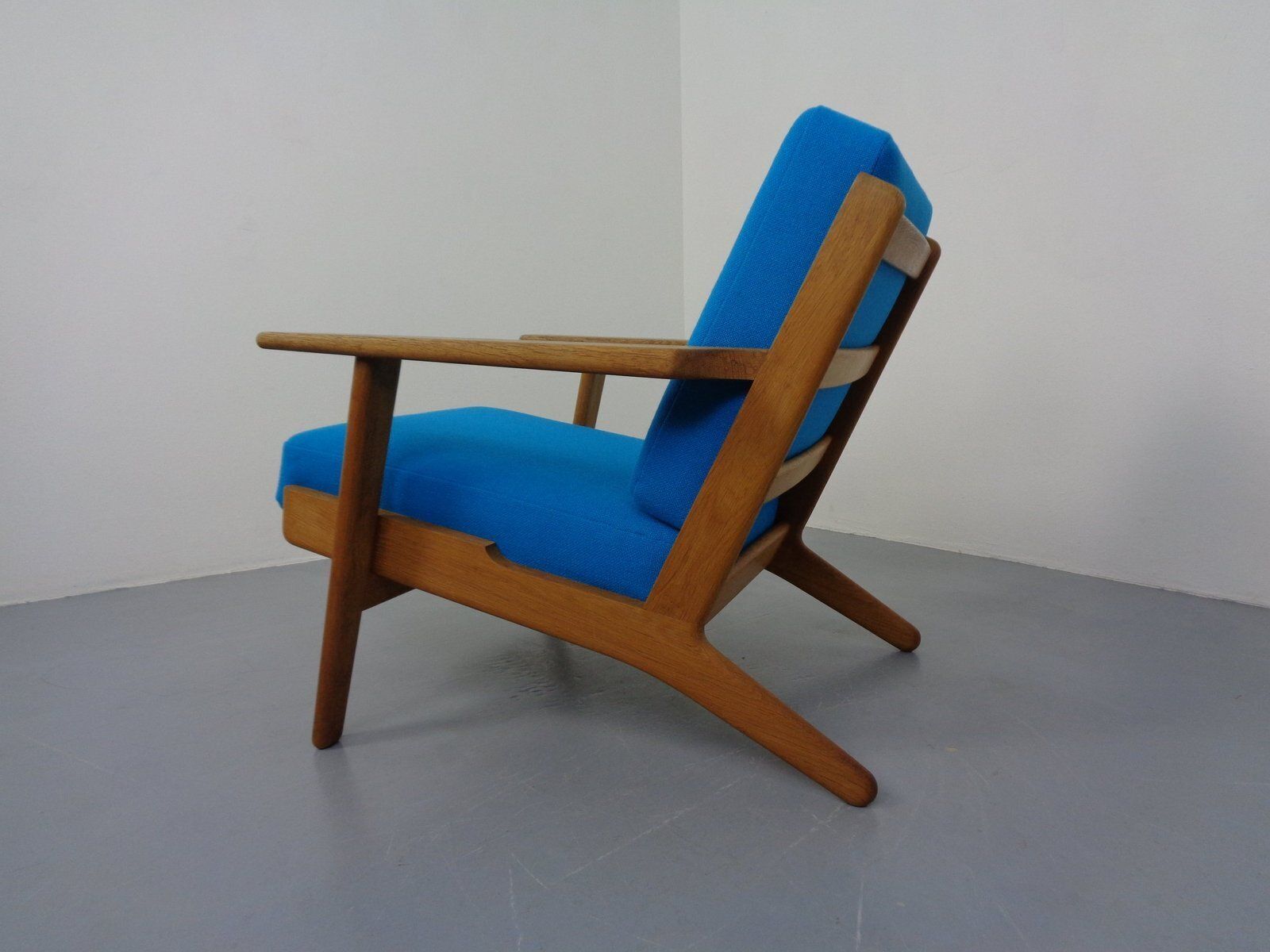 Danish Ge290 Chair In Oak And Kvadrat Hallingdal By Hans J. Wegner For Getama, 1960s photo vinterior