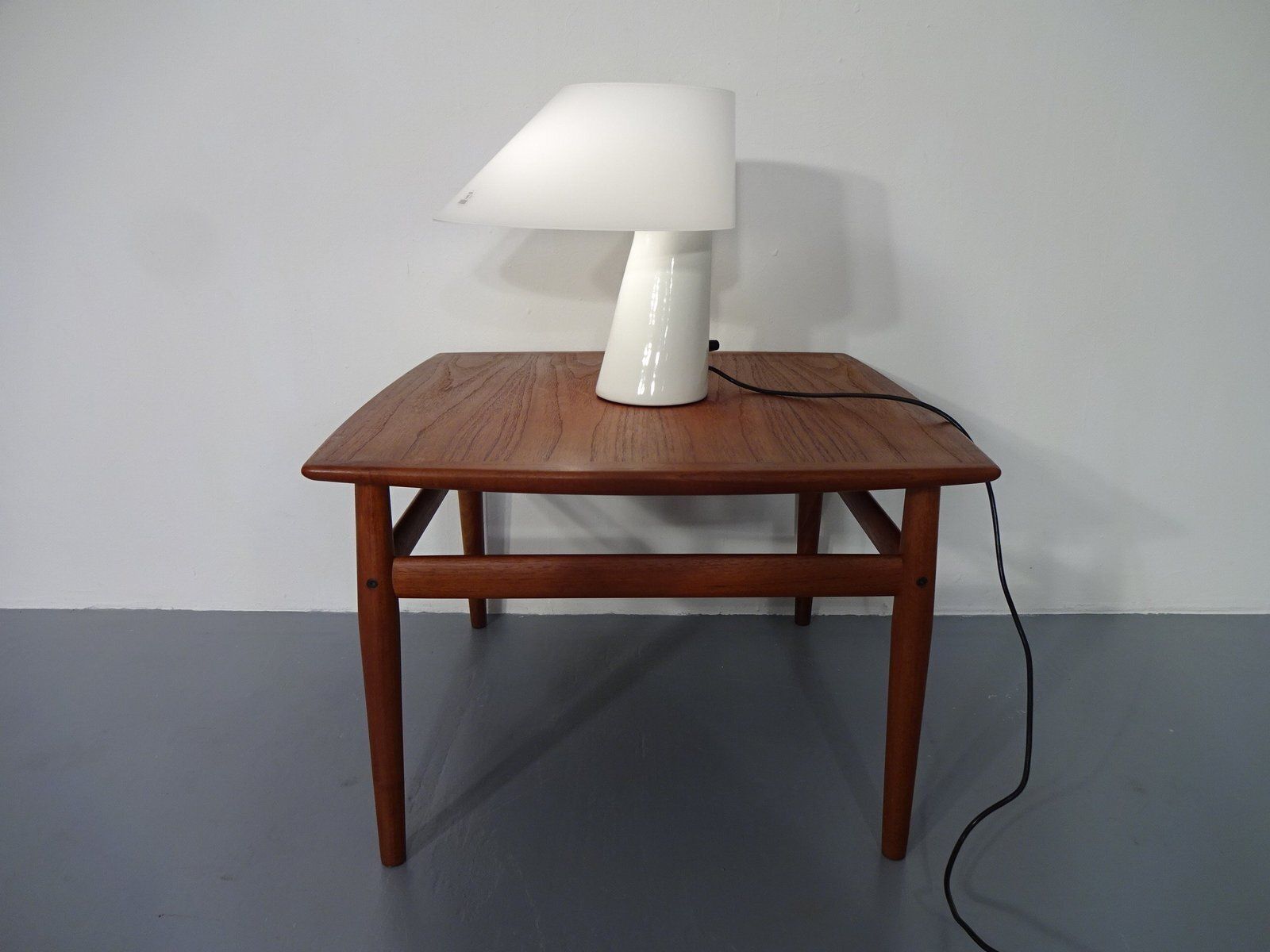 Murano Dafne Table Lamp By Ernesto Gismondi For Artemide, Italy, 1980s photo for sale