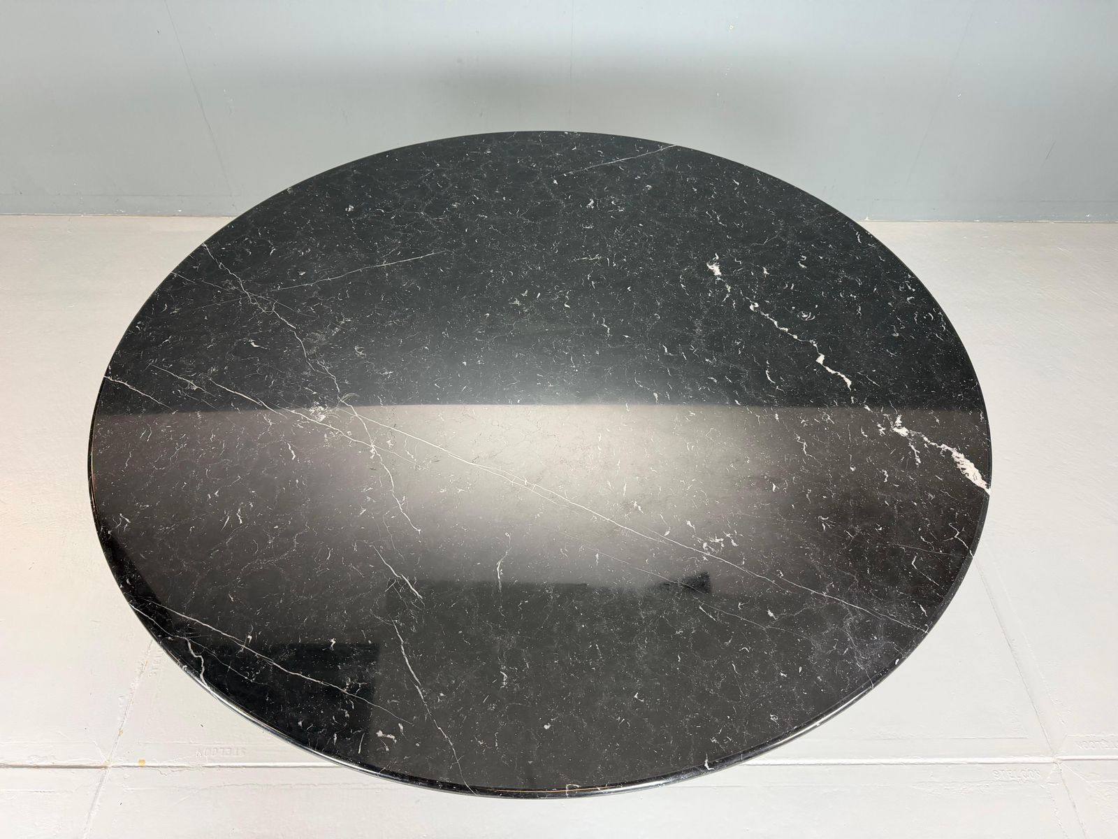 Furniture Il Colonnato Round Table By Mario Bellini, Black Marble, 1970s Cassina photo
