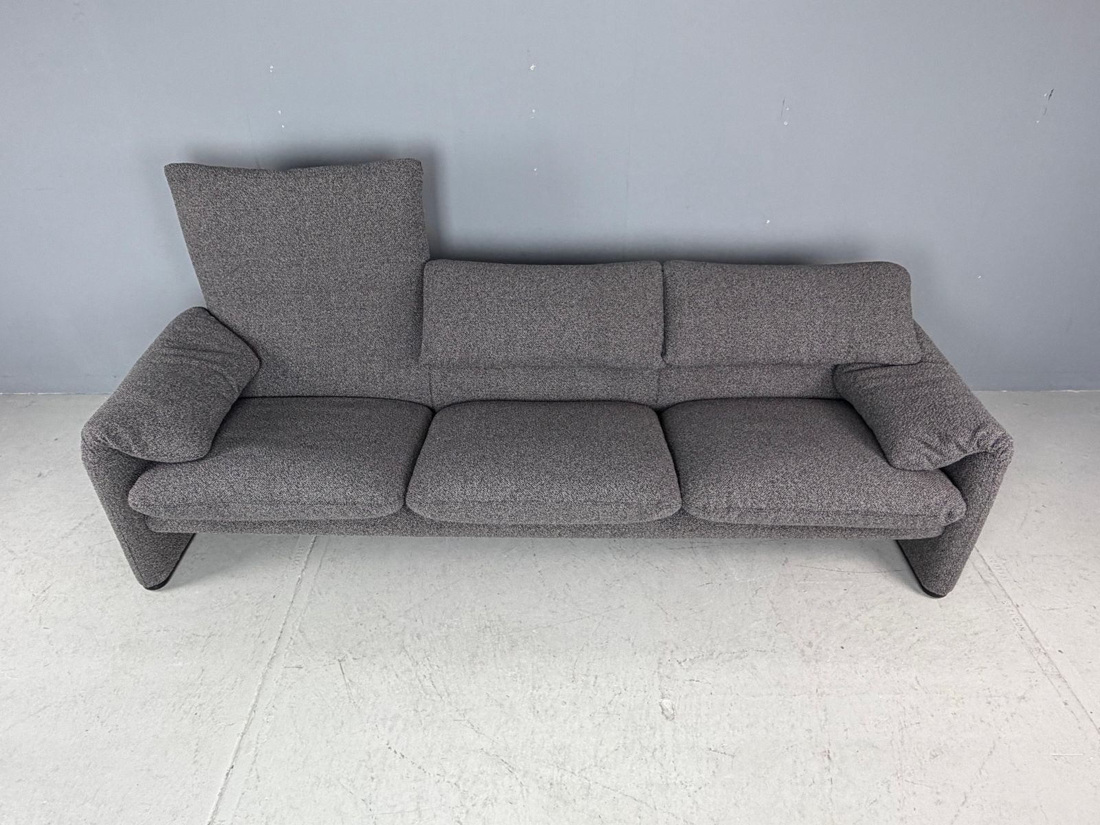 Vico Magistretti "Maralunga" 3 Seater Re Upholstered Sofa For Cassina photo buy