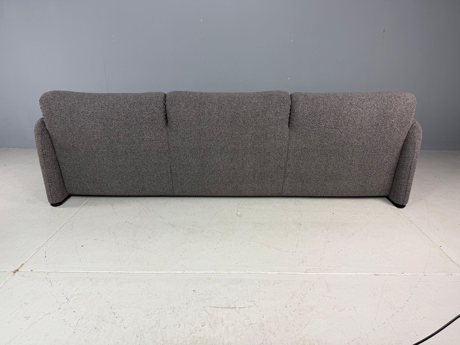 Vico Magistretti "Maralunga" 3 Seater Re Upholstered Sofa For Cassina photo vintage