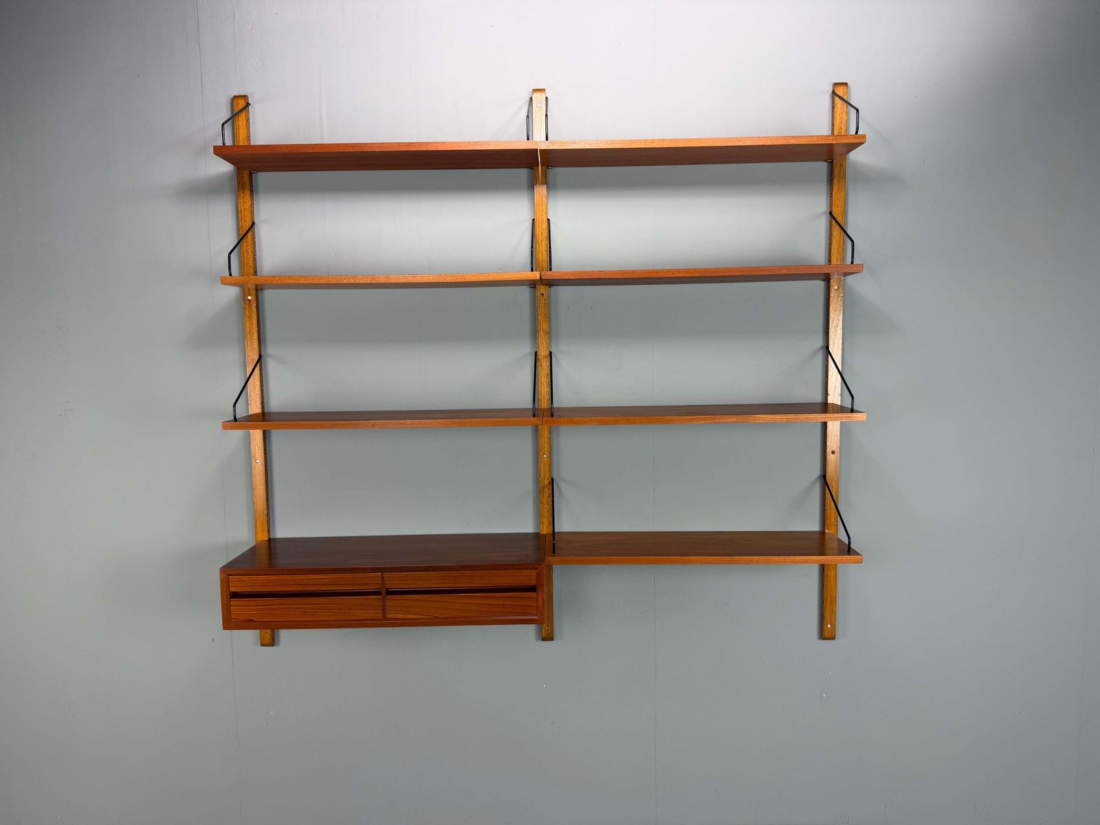 Poul Cadovius Mid  Century Modern Modular Teak Wall Unit Shelving For Cado, 1960 photo Furniture