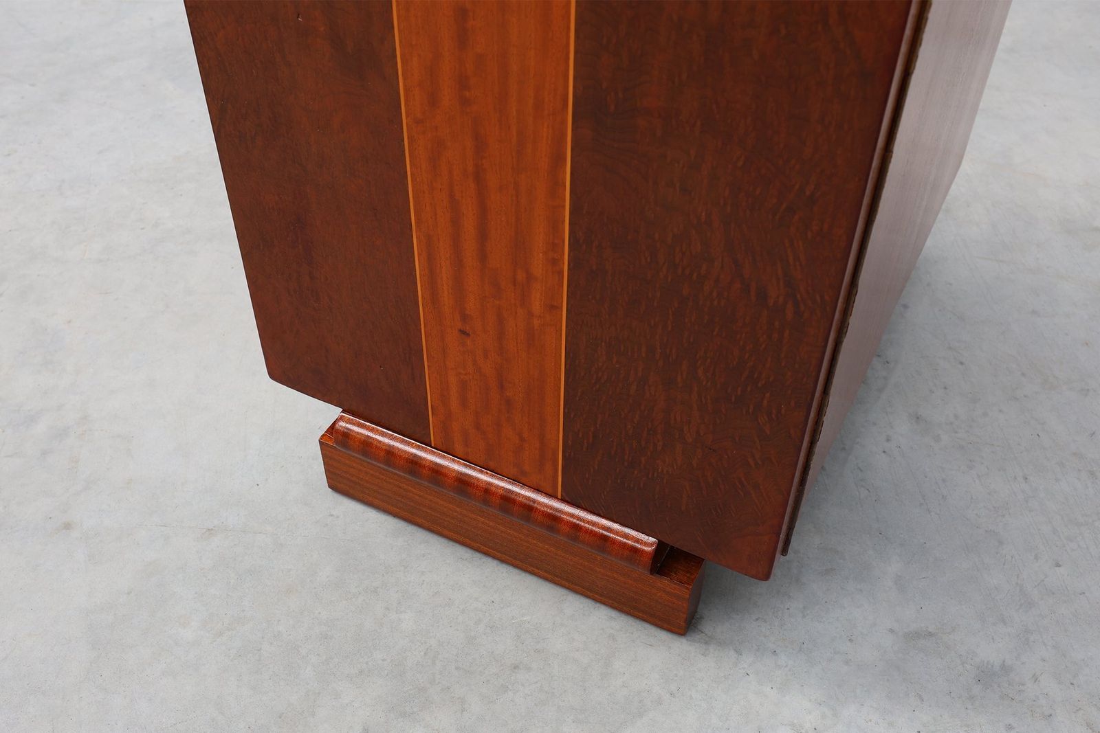 photo vinterior Art Deco Cabinet With Veneer Wood Inlay, France, 1920s