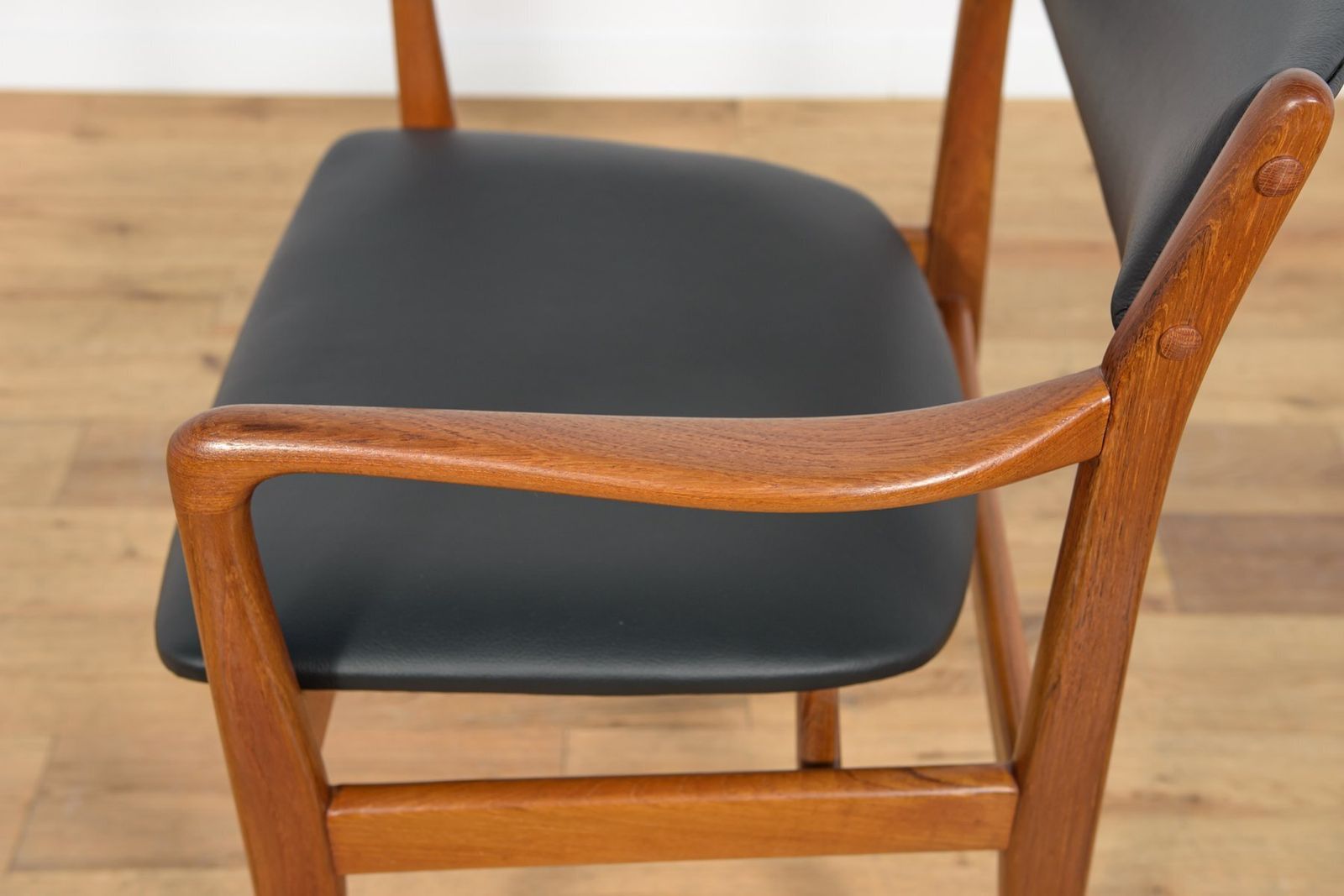 photo furniture Mid Century Teak & Leather Armchair, Denmark, 1960s