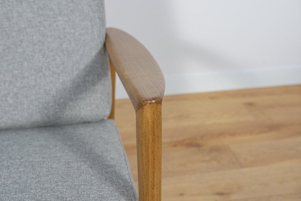 photo vinterior Model 300 139 Armchair From Swarzędz Factory, 1960s