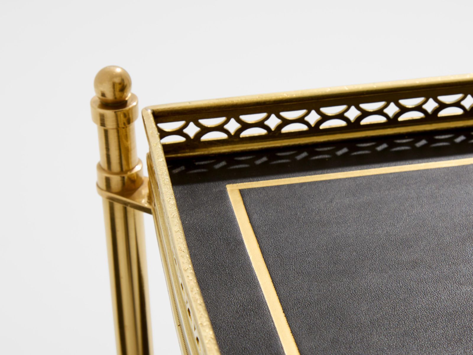 photo furniture Paire de tables d'appoint à deux niveaux Maison Jansen en laiton et cuir noir, années 1960