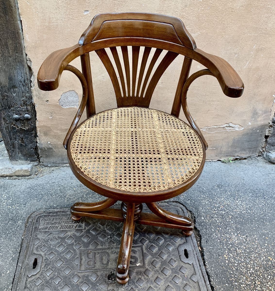 Art Nouveau Model No. 3 Swivel Chair By Michael Thonet For Thonet, Austria, 1910s