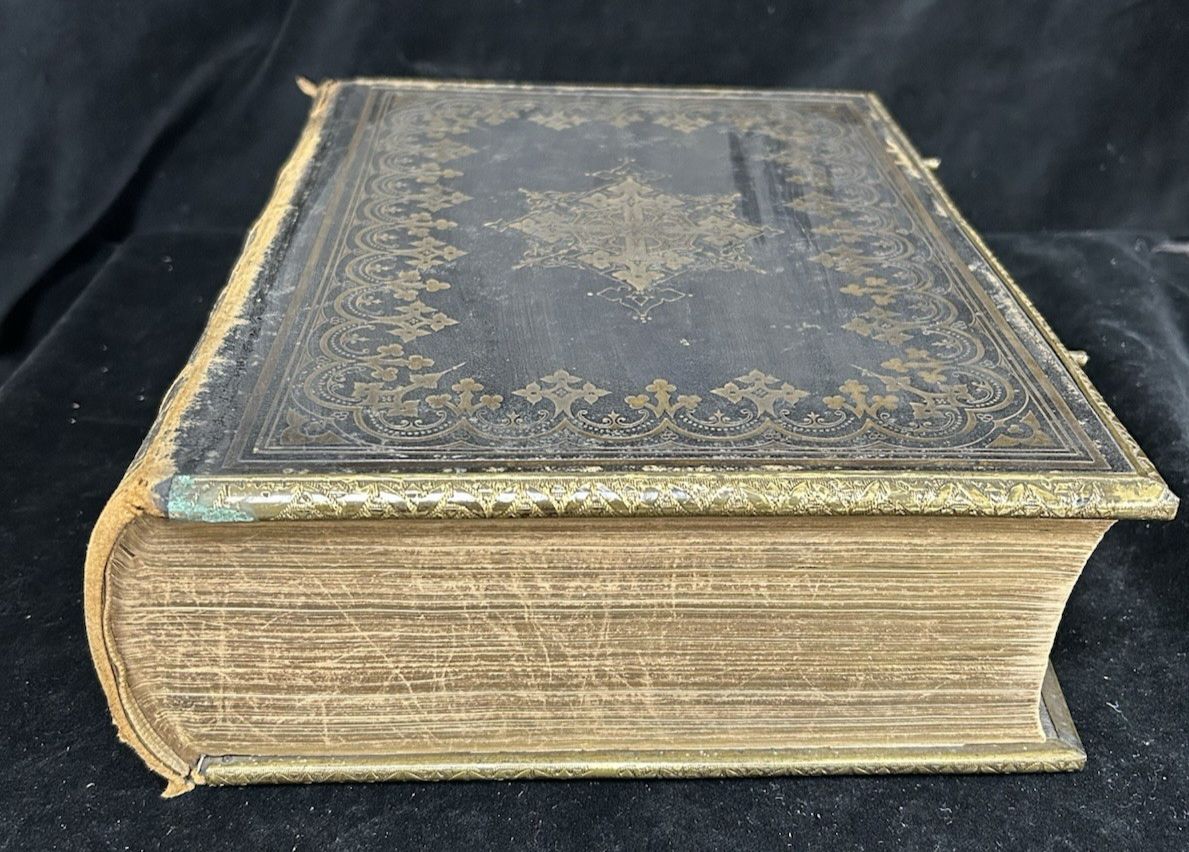 National Illustrated Family Bible Rev John Eadie Scott And Henry W R Mphun & Son