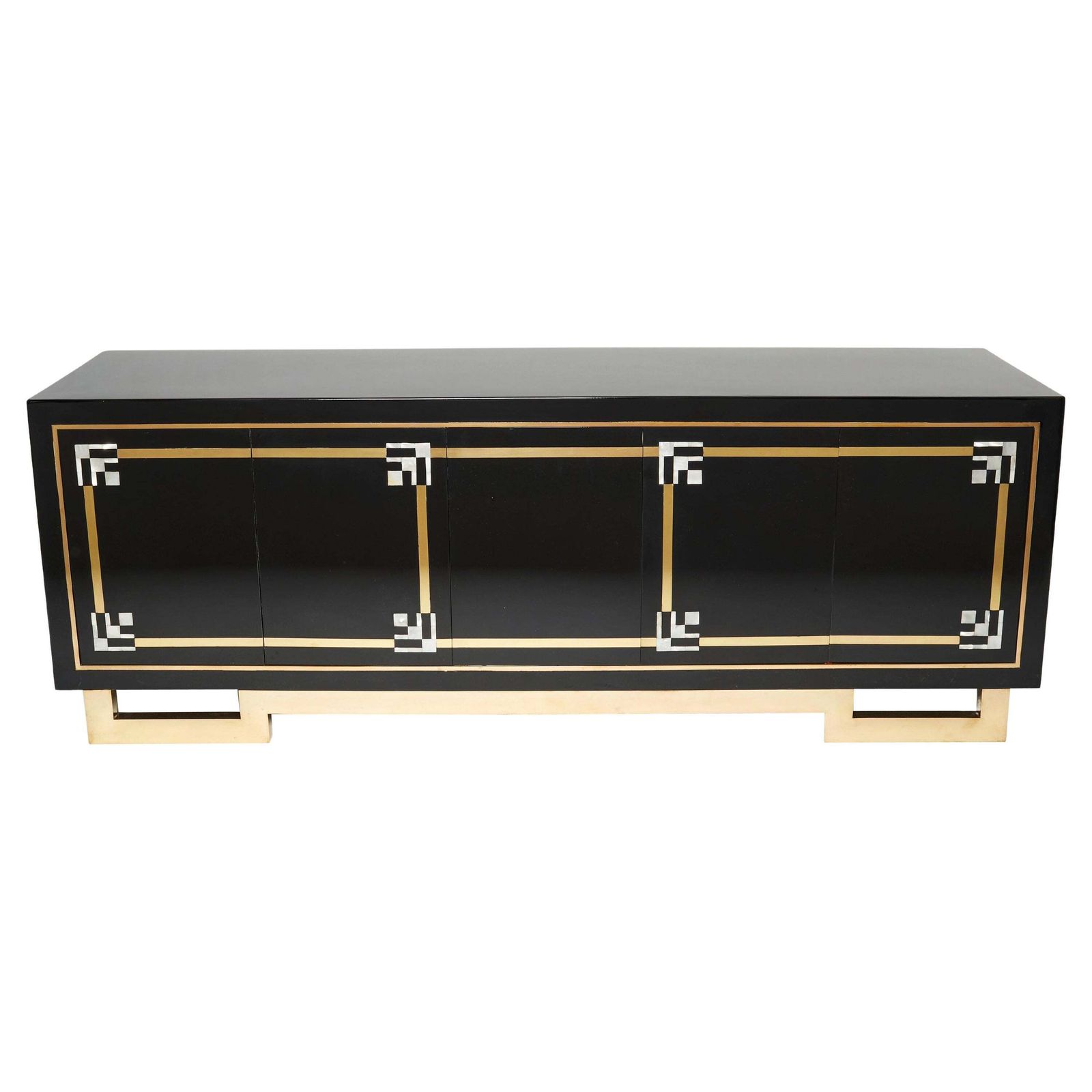Buffet en laque noire, incrustations de nacre et laiton, années 1970, dans le style de Maison Jansen