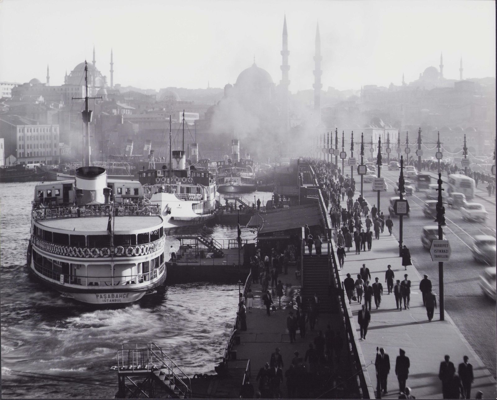 Klaus Redenbacheristanbul 1960 – Galata Bridge – Original Vintage – Black & White1960