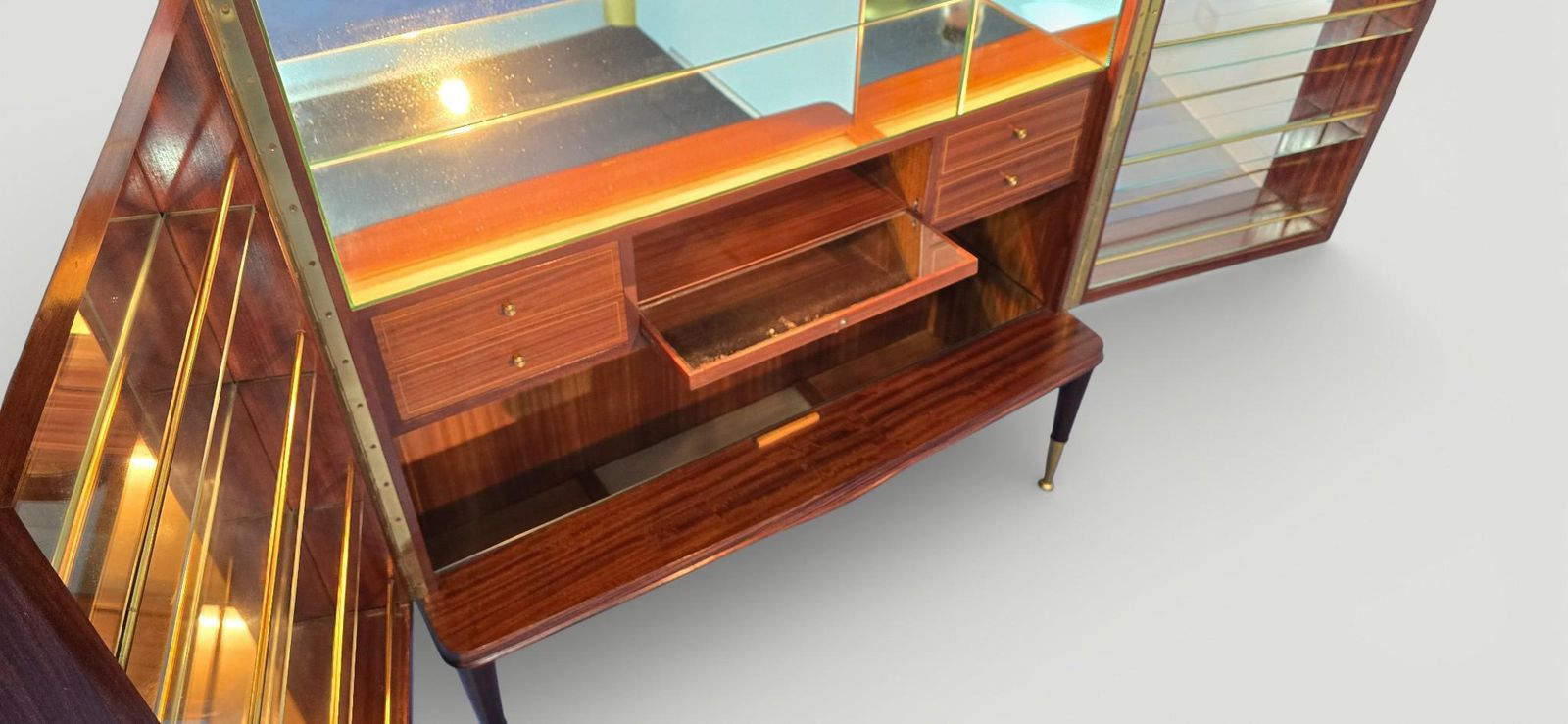 8131.0 Italian Mid Century Sideboard Or Cabinet Bar Attributed To Paolo Buffa, 1950s photo