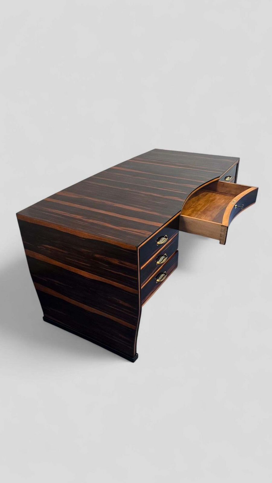 photo vintage Italian Art Deco Table Desk , Ebony Makassar Attributed To Osvaldo Borsani, 1940