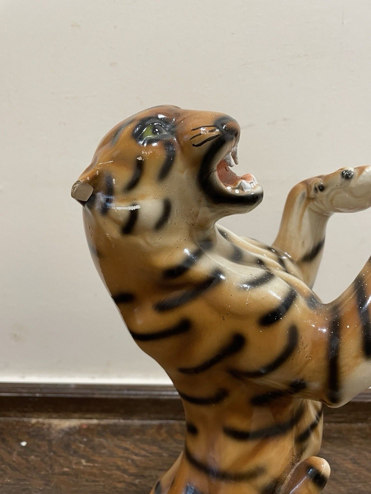 photo vintage Large Vintage Rearing Tiger Ornament Mid Century Figurine