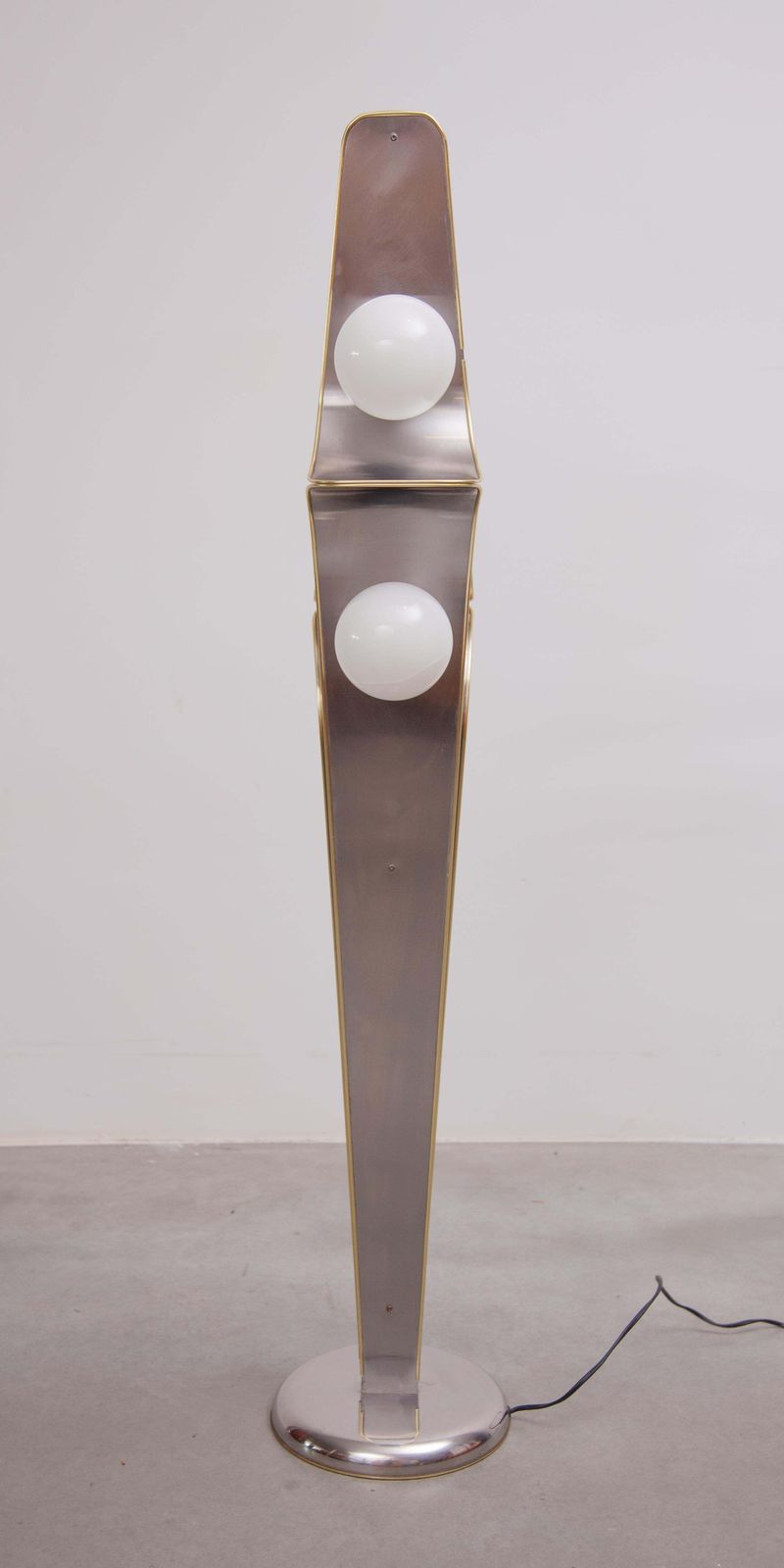 photo vinterior Rare Floor Lamp, Brushed Metal, Brass, Opaline Globes Murano, 1960s