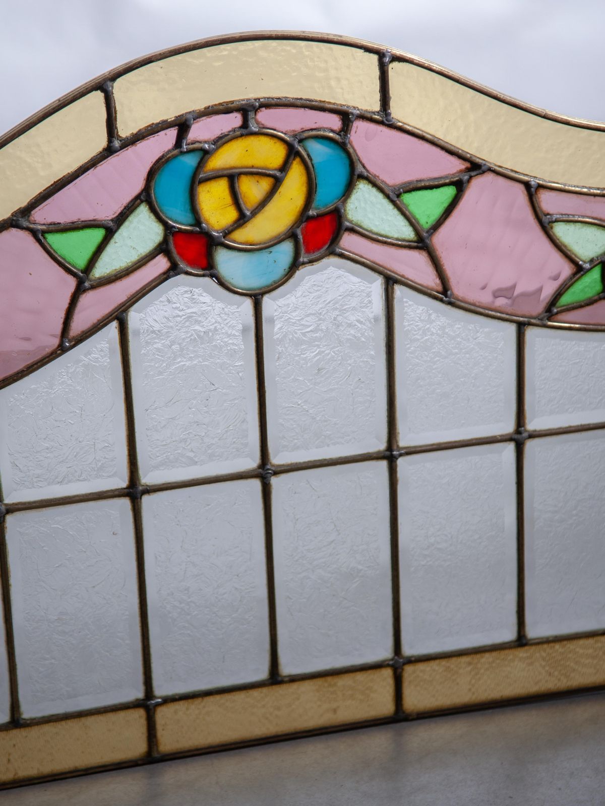 Art Deco Stained Flower Quirlande Glass Window In Etched Glass And Brass photo vintage