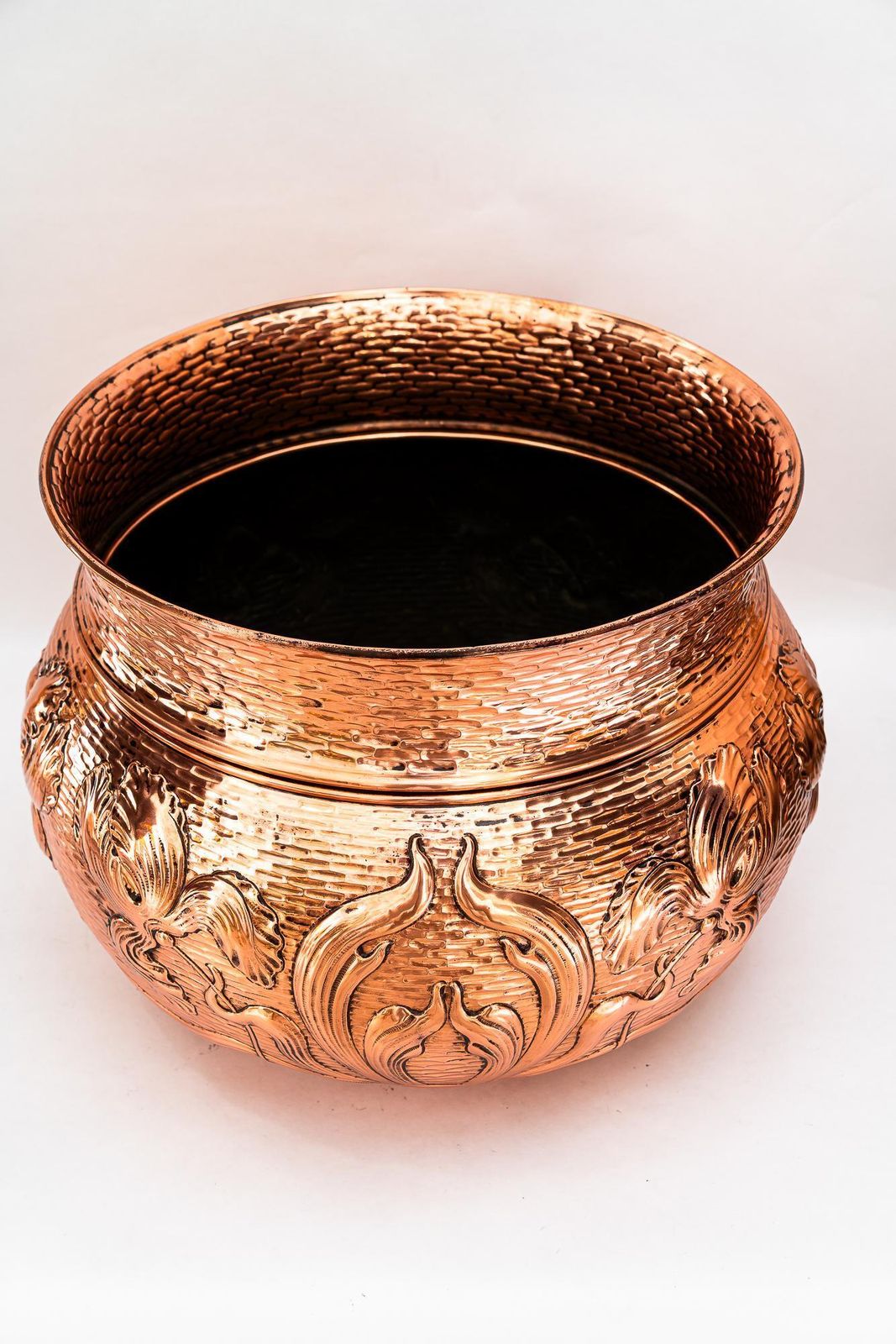 Very Big Floral Hammered Jugendstil Copper Palm Pot Vienna Around 1908 photo furniture