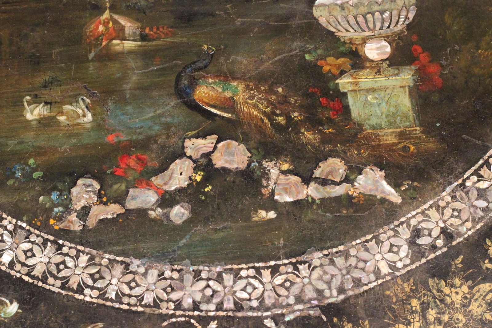 3163.0 Victorian Japanned Papier Mâché Tilt Table With Nacre Inlay, C.1850 Hand Painted photo
