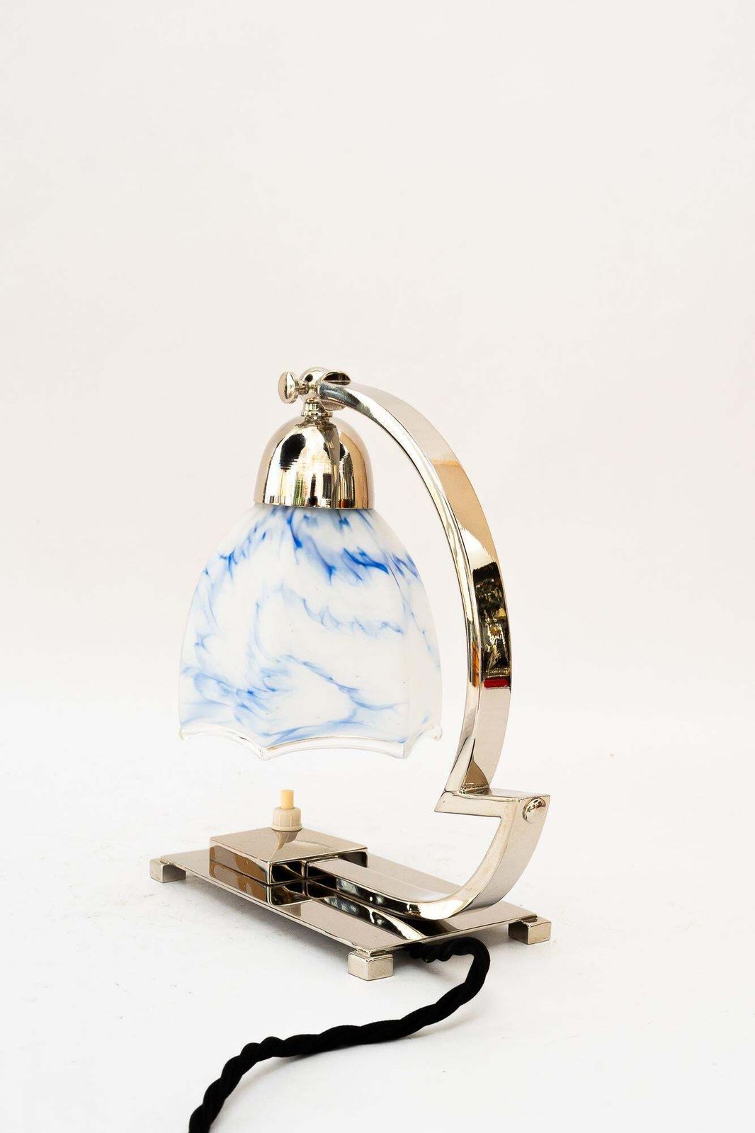 Swiveling Nickel Art Deco Table Lamp With Original Glass Shade Around 1920s photo 399.0