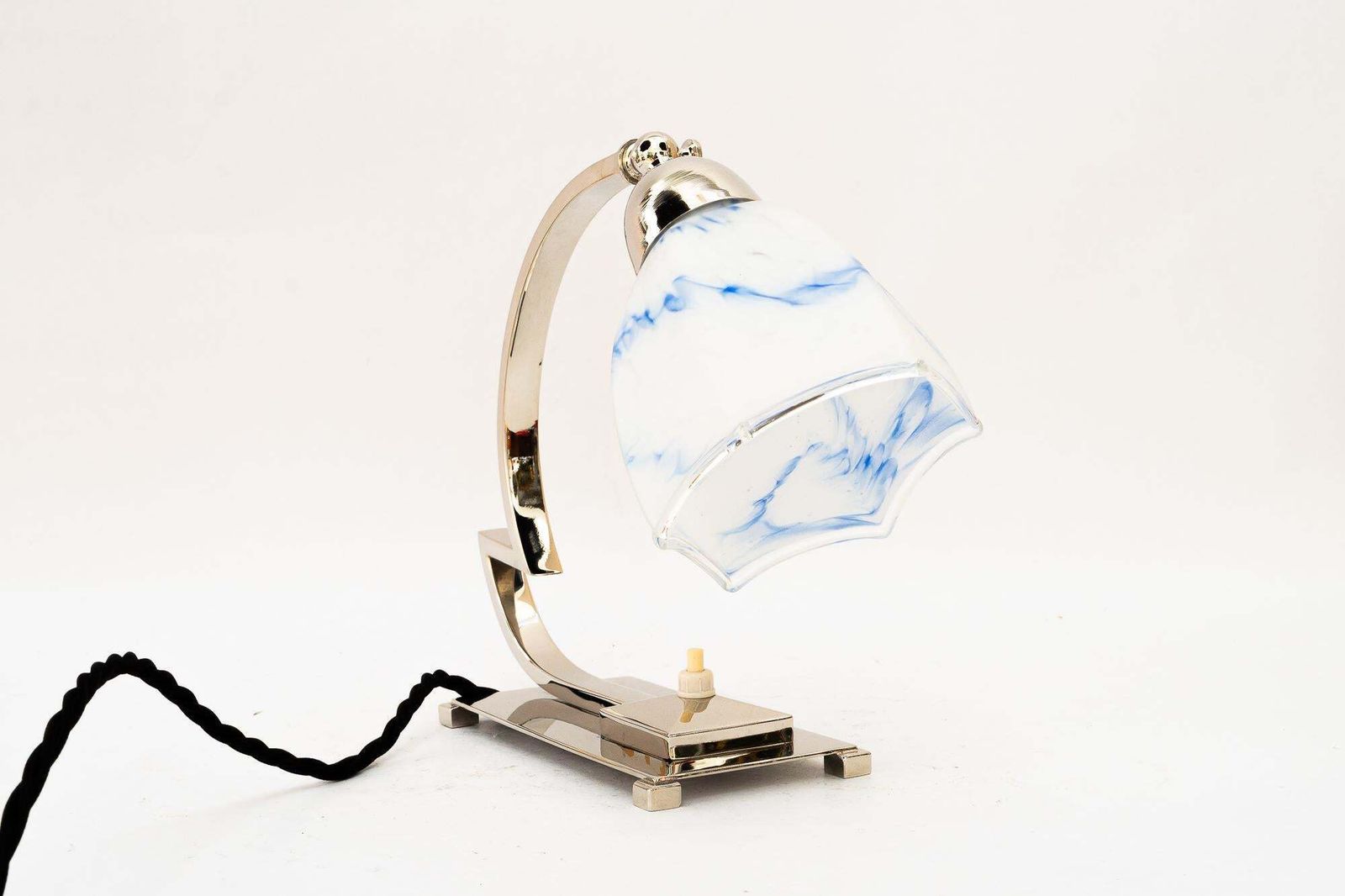 Lighting Swiveling Nickel Art Deco Table Lamp With Original Glass Shade Around 1920s photo