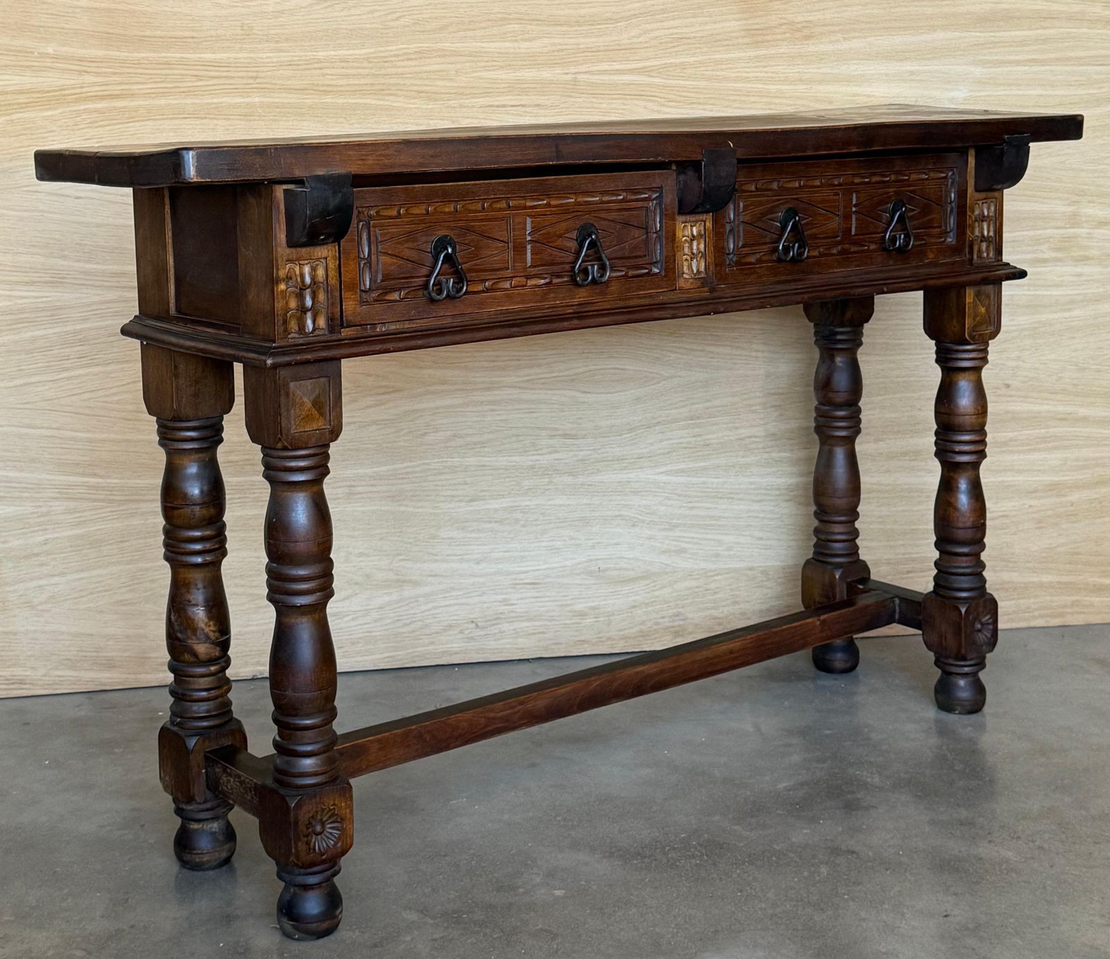 photo for sale Console espagnole du début du XXe siècle, 2 tiroirs, pieds tournés