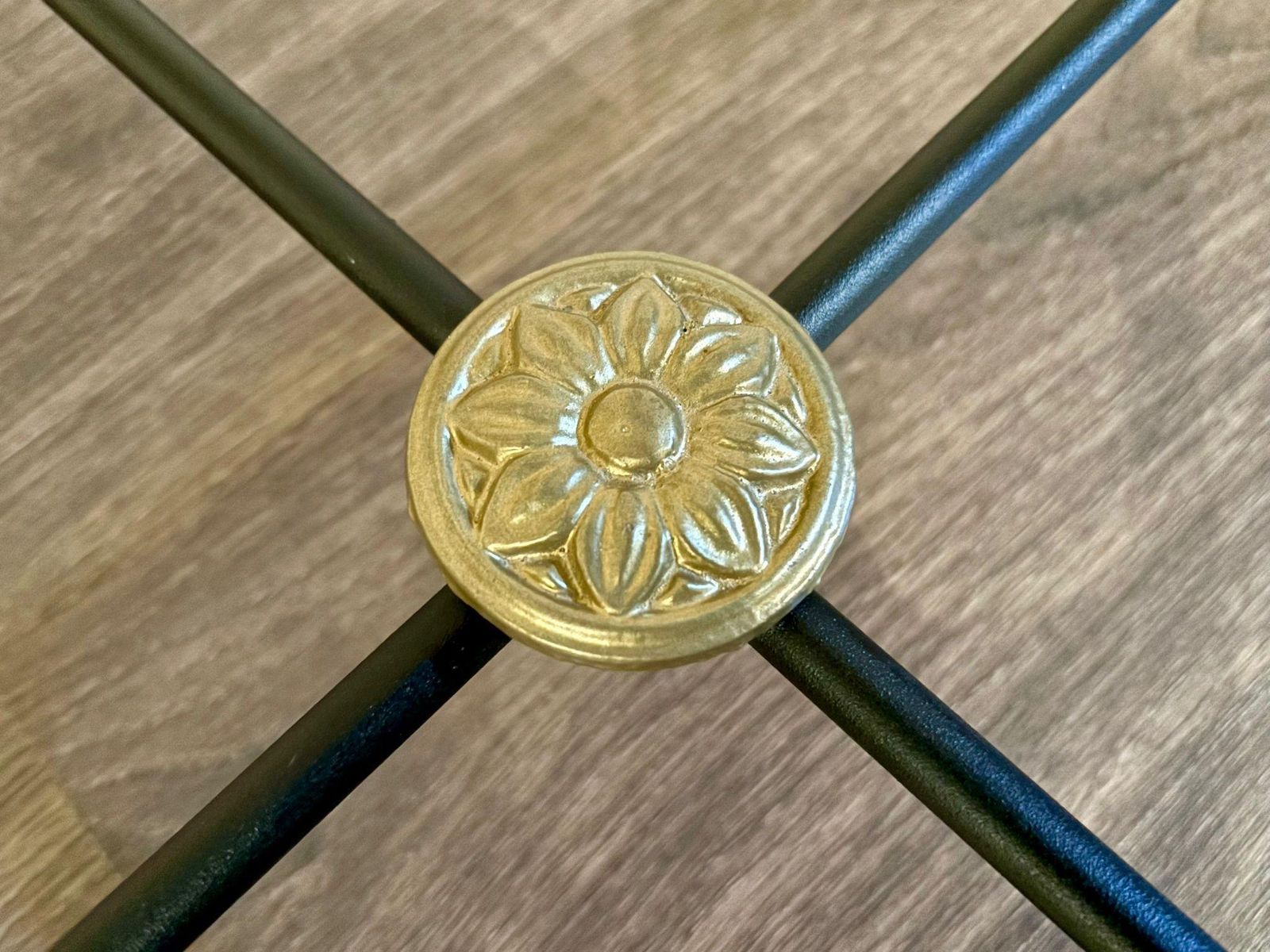 New Black Wrought Iron Curule Bench With Gold Details photo vinterior