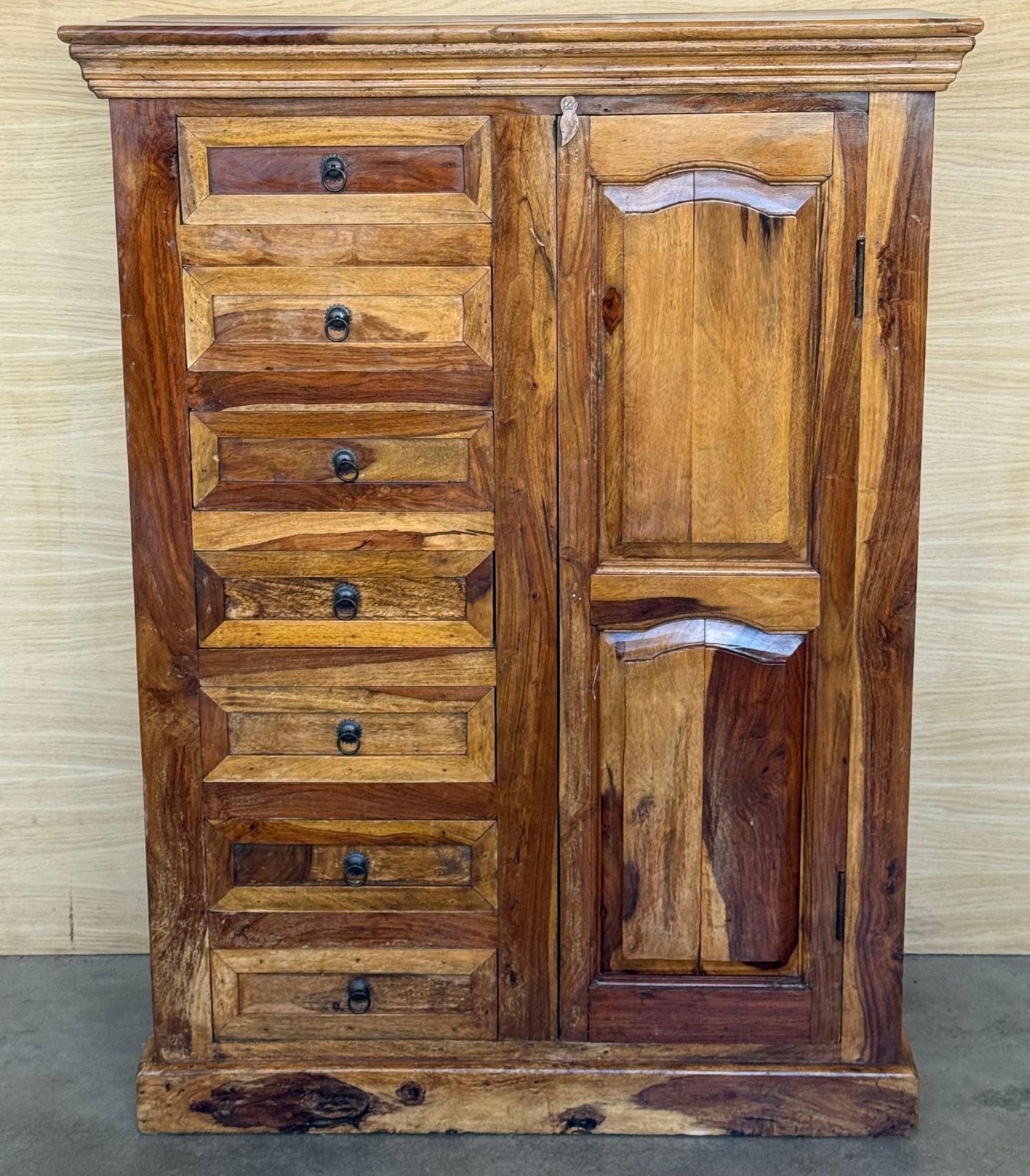 Armoire-garde-manger d'époque espagnole en olivier massif, avec serrure photo furniture