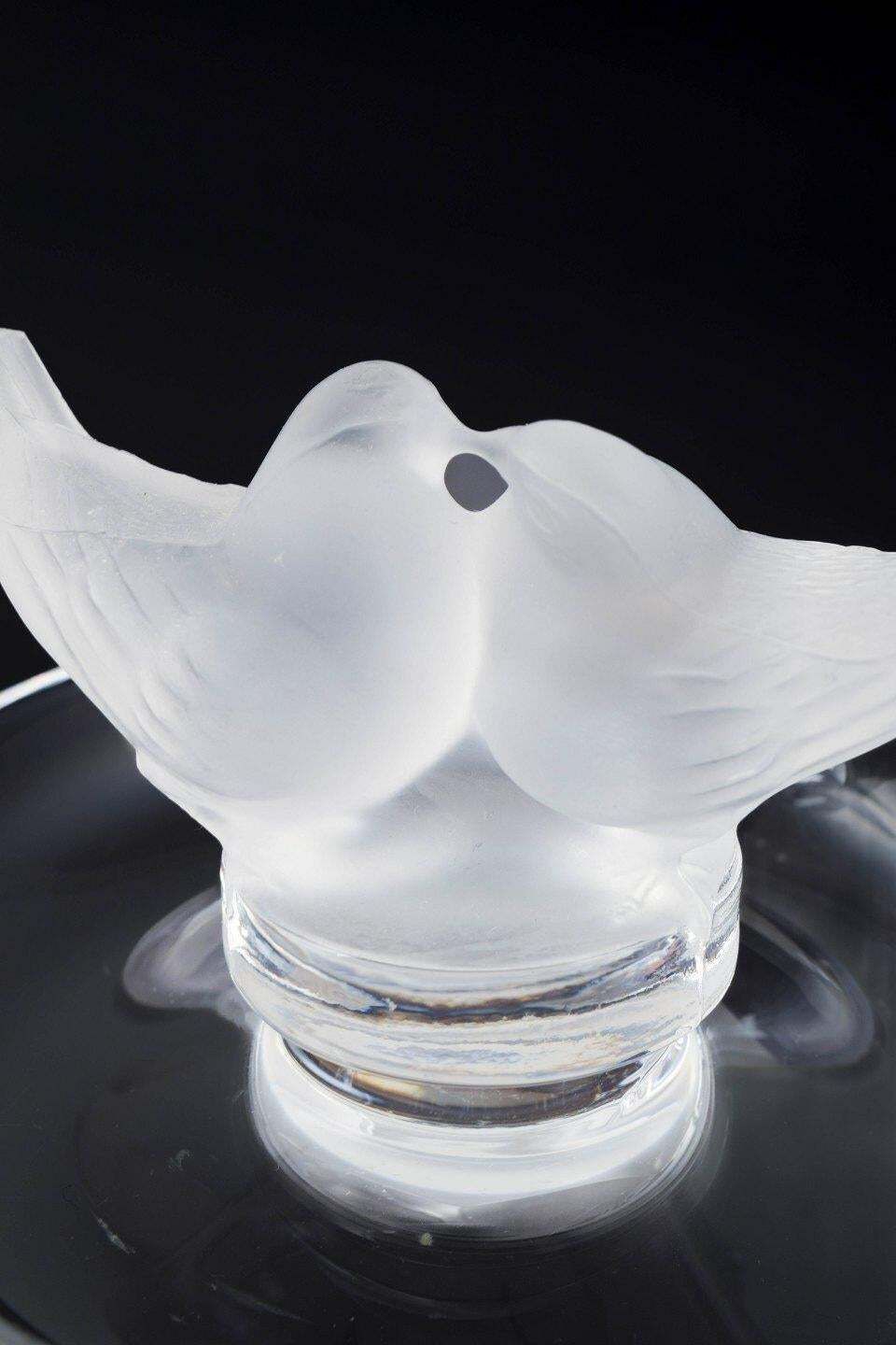 Lalique, Bowl With Birds In Clear And Frosted Crystal Glass. Ca 1960s 1970s photo for sale