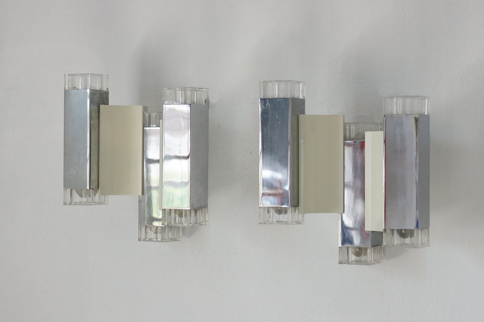 Cubic Wall Lamps By Gaetano Sciolari For Sciolari Illuminazione, Italy, 1970s, Set Of 2 photo for sale