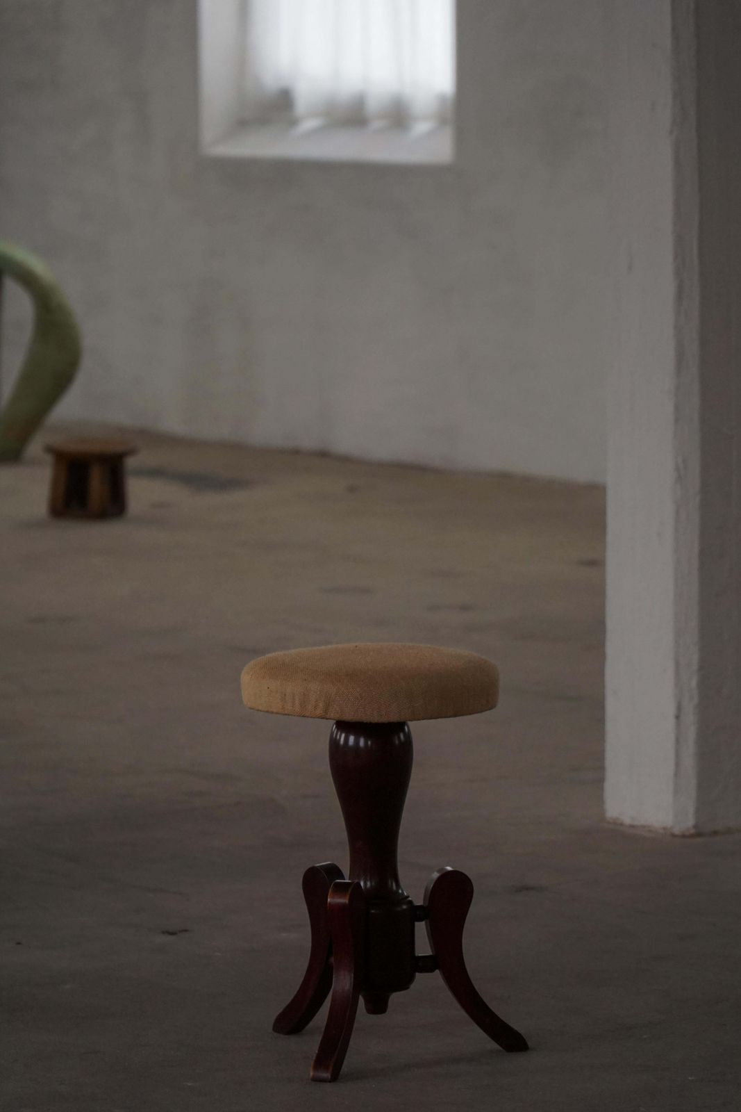 Victorian Style Adjustable Piano Stool With Hessian Seat, Early 20th Century photo Furniture