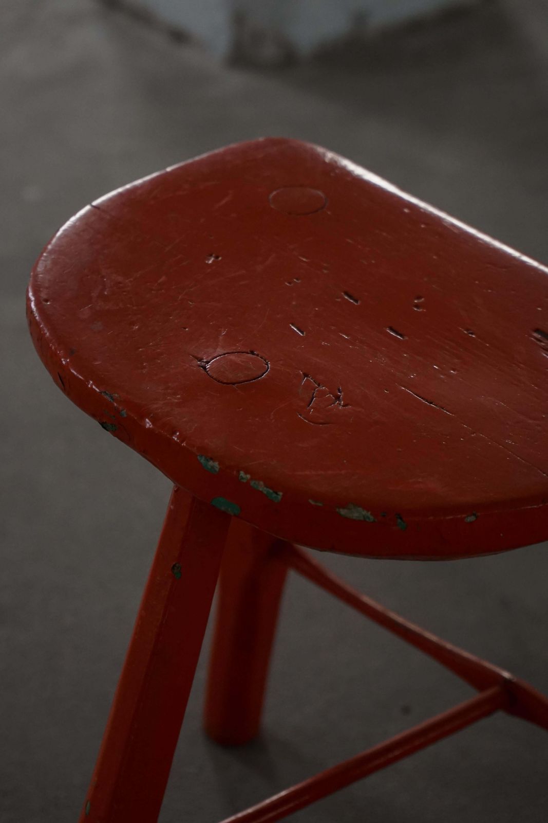 photo vinterior Pair Of Patinated Red Painted Wooden Stools With Splayed Legs, 1950s–1960s