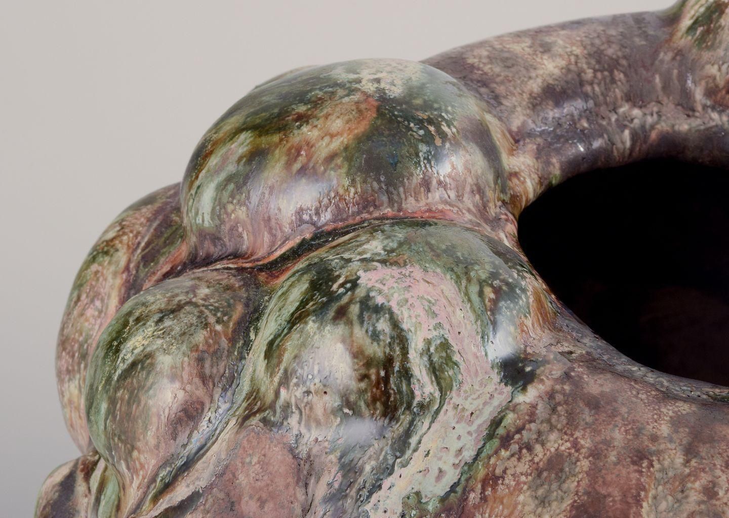 Christina Muff, Contemporary Danish Artist. Stoneware Vase With Organic Shape. photo vinterior