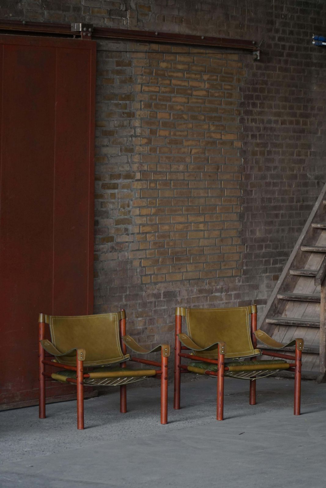 photo for sale Arne Norell, Pair Of "Sirocco" Safari Chairs In Ash & Green Leather, 1960s