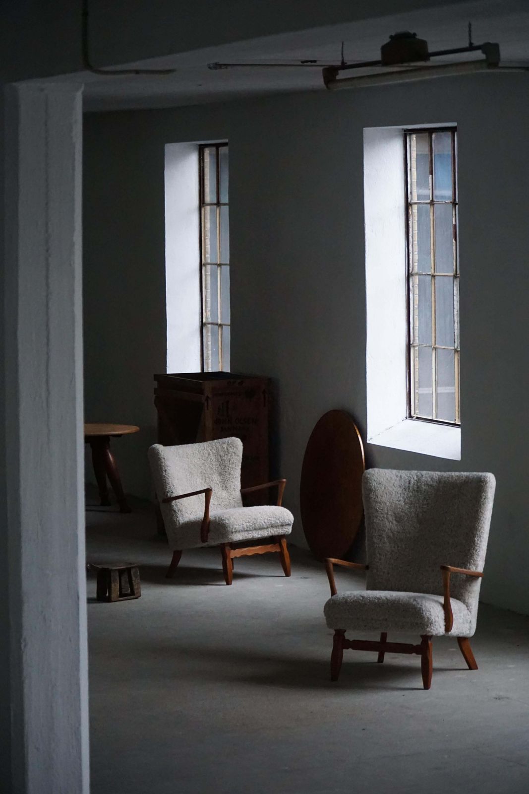 Viggo Boesen, Highback Chair In Oak & Shearling Lambswool, Danish Modern, 1950s photo vinterior