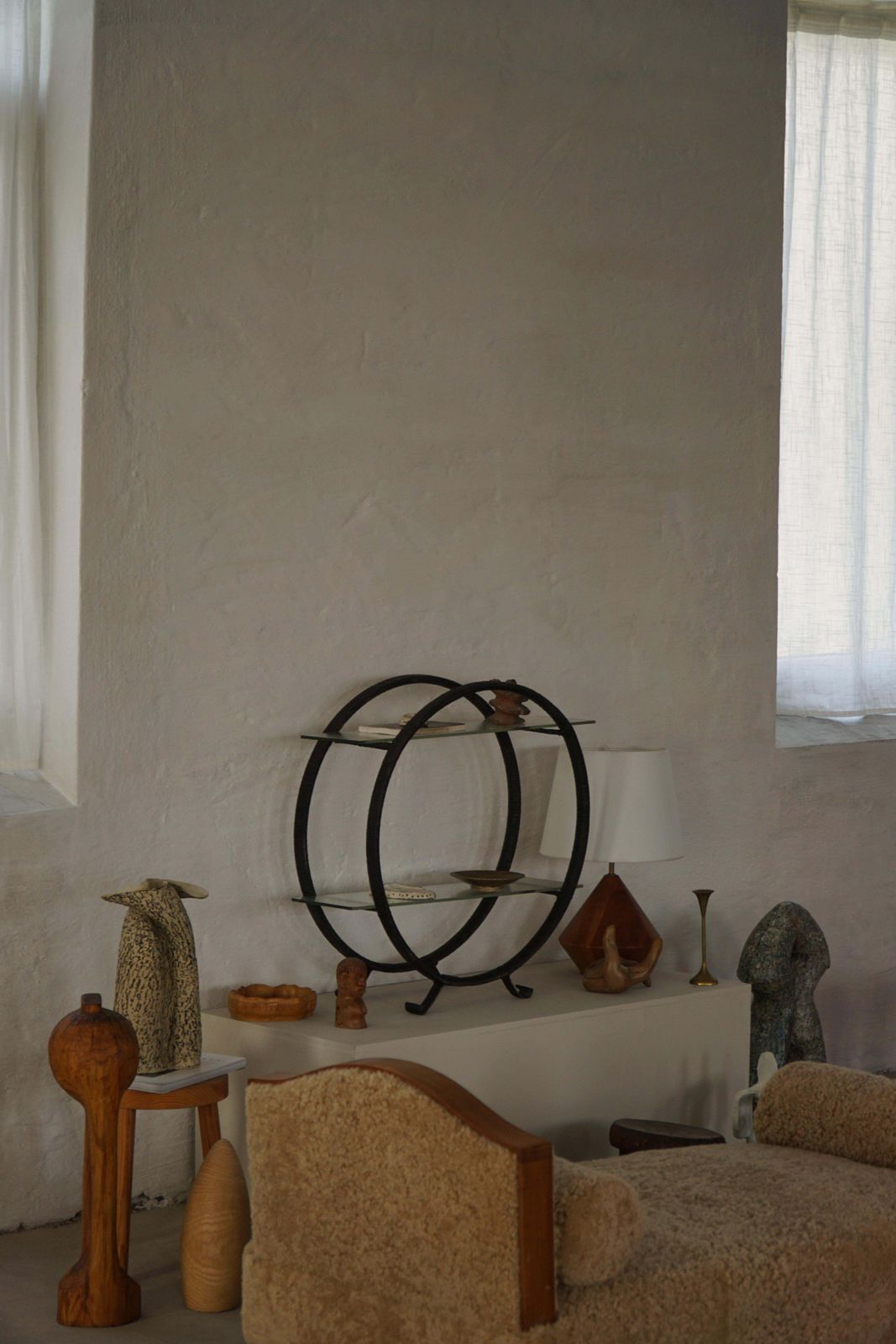 photo buy Decorative Shelf Unit, Round Metal Frames With Curved Legs & Glass Shelves, 1960