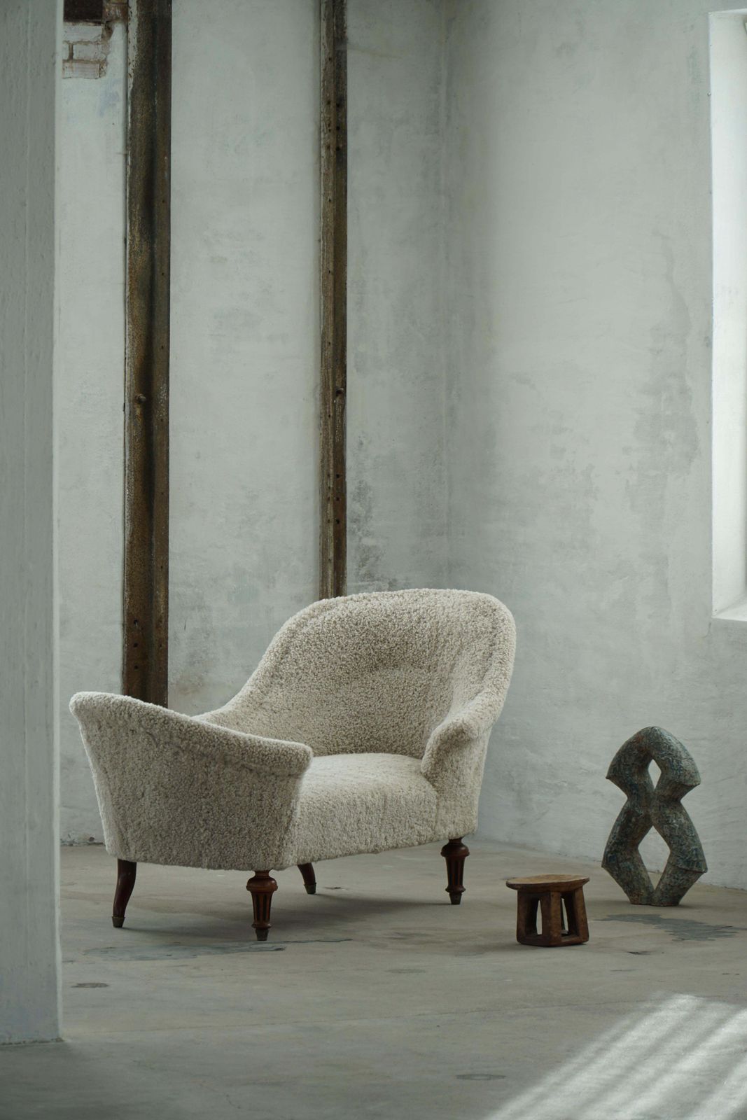 Furniture Antique Danish 19th Century Sculptural Chaise Longue, Reupholstered In Lambswool photo