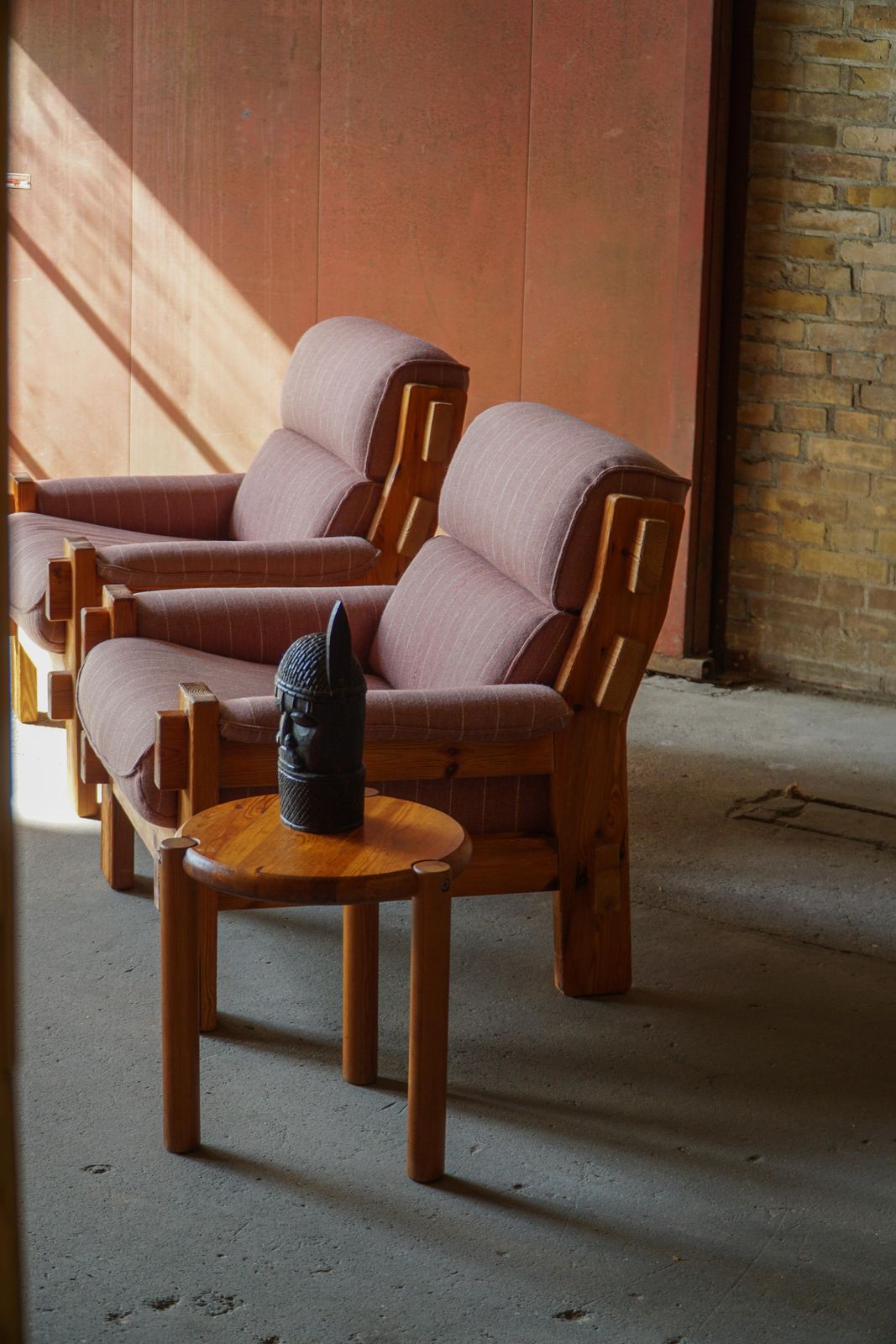 photo vintage 20th Century, Scandinavian Modern Tripod Stool With Circular Seat, 1970s