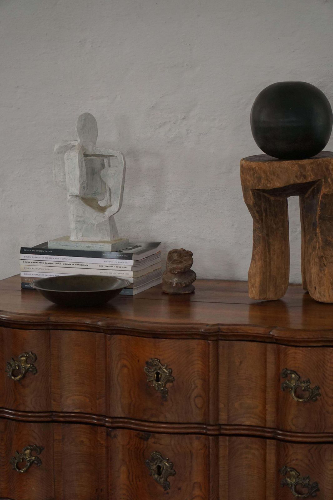 Late 18th Century, Antique Baroque Oak Chest Of Drawers With Cabriole Legs photo buy